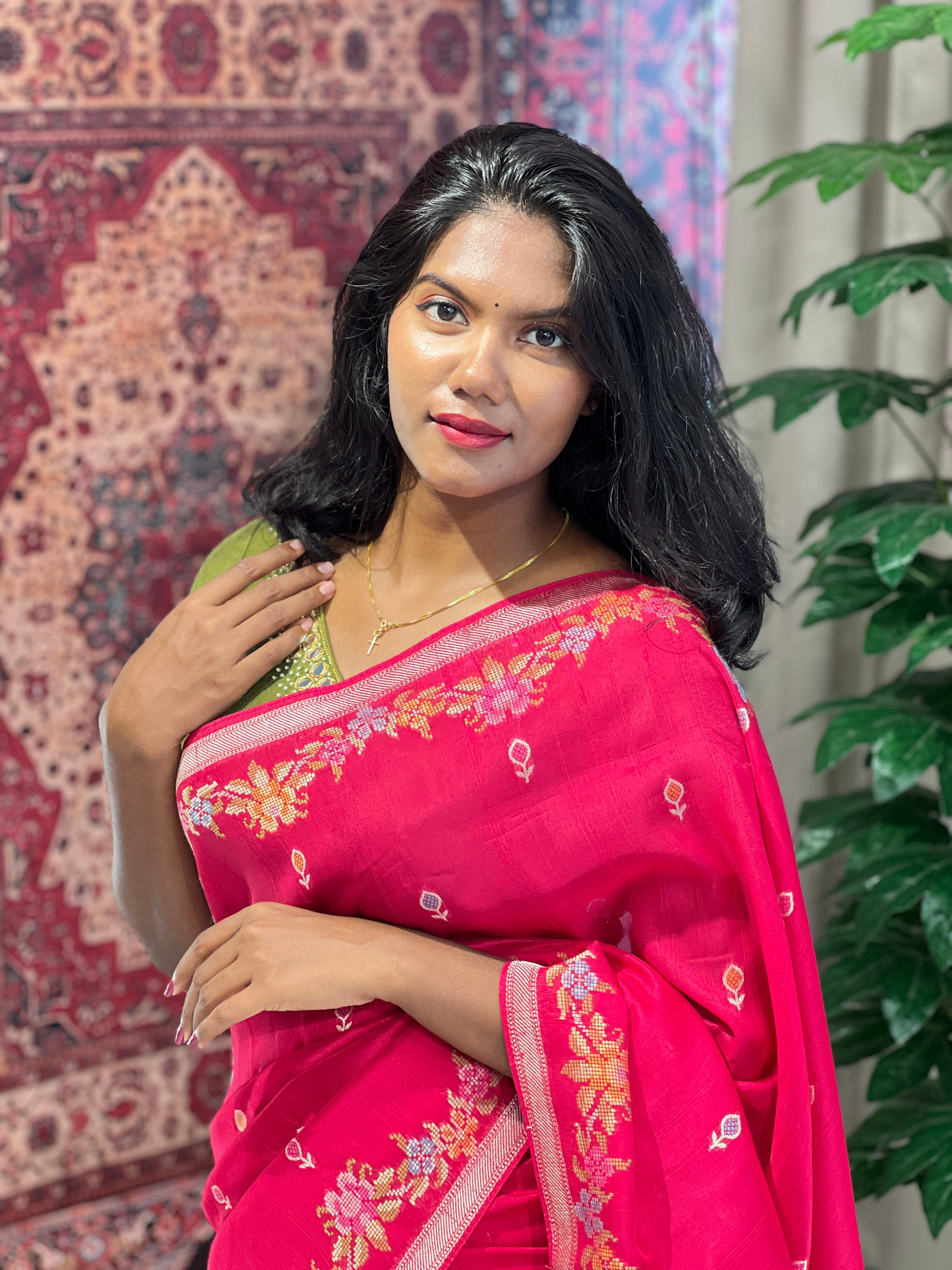 Thread and Zari Weaving Banarasi Silk Saree | YNG575