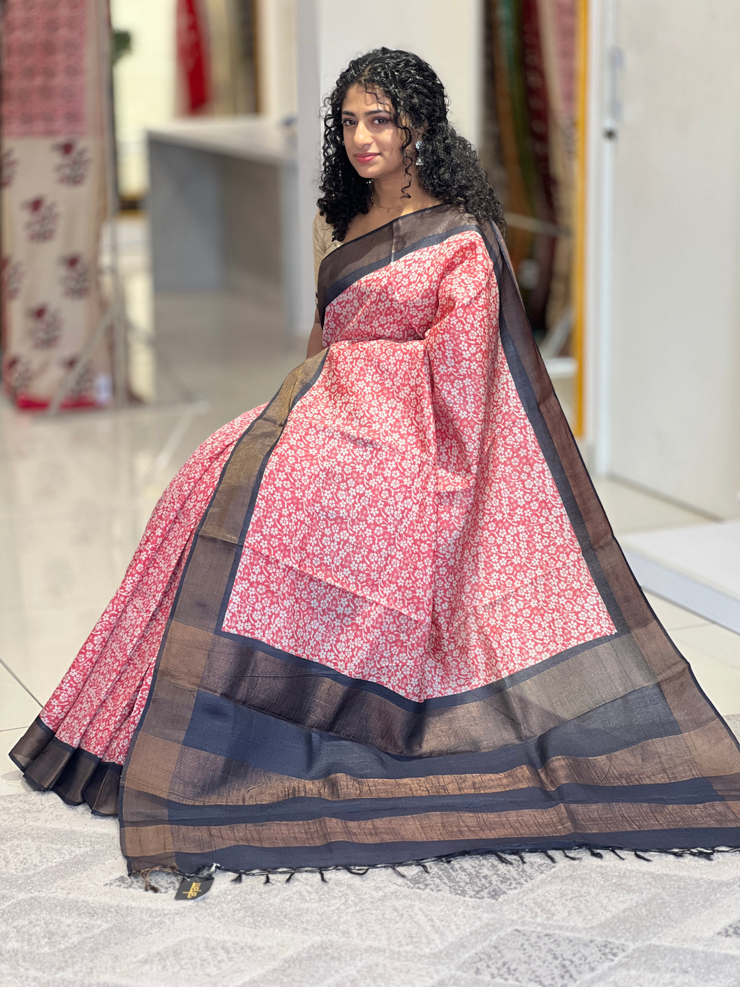 Floral Printed Design Tussar Saree | HS1202