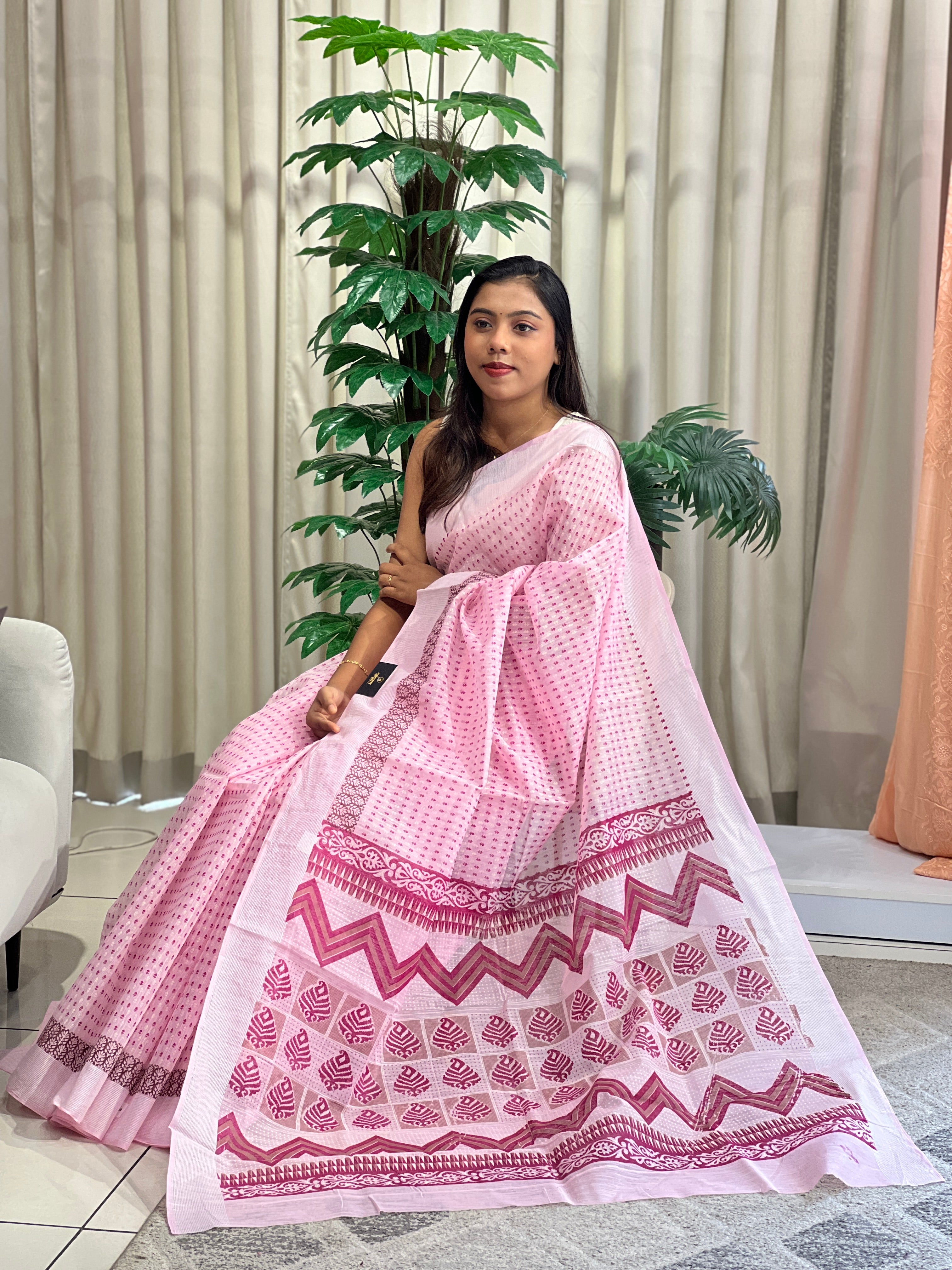 Screen Printed Woven Border Cotton Saree | VDA221