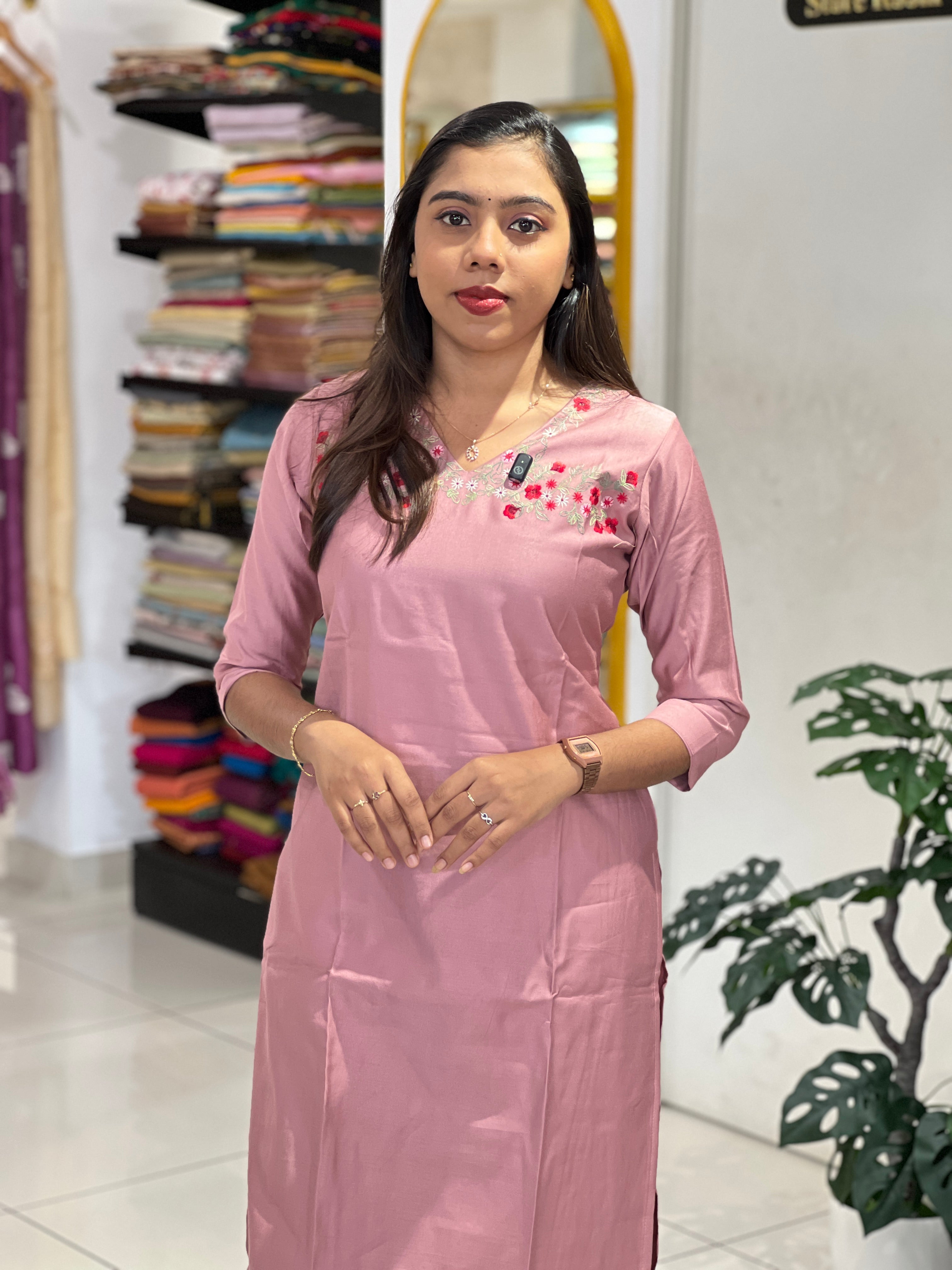 Floral Embroidery Detailed Slub Rayon Kurta Set | SRF166
