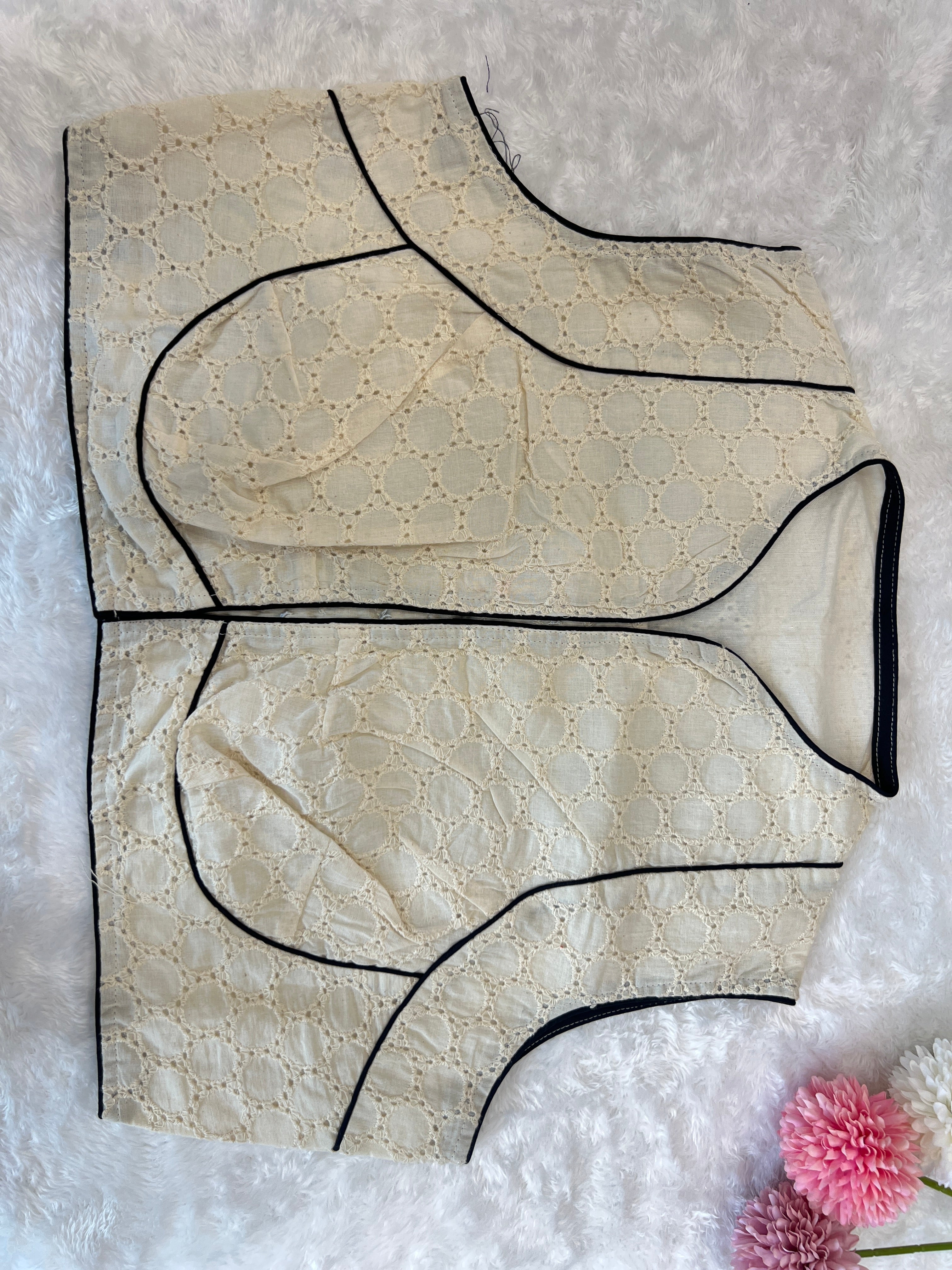 Print With Embroidery Patch Detailed Hakoba Stitched Blouse | DNB122