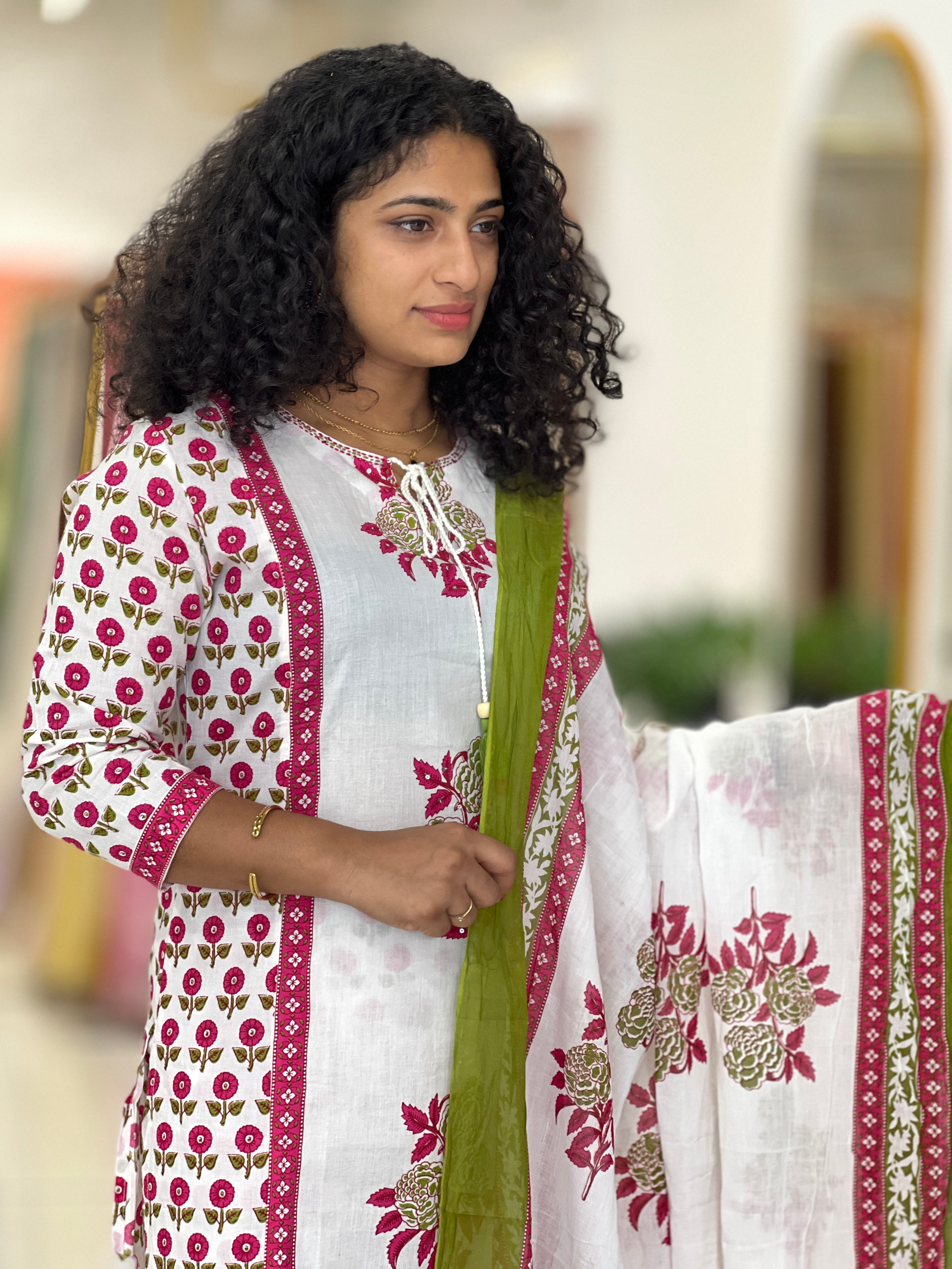 Floral Printed Mul Cotton Kurta Set | NCF245