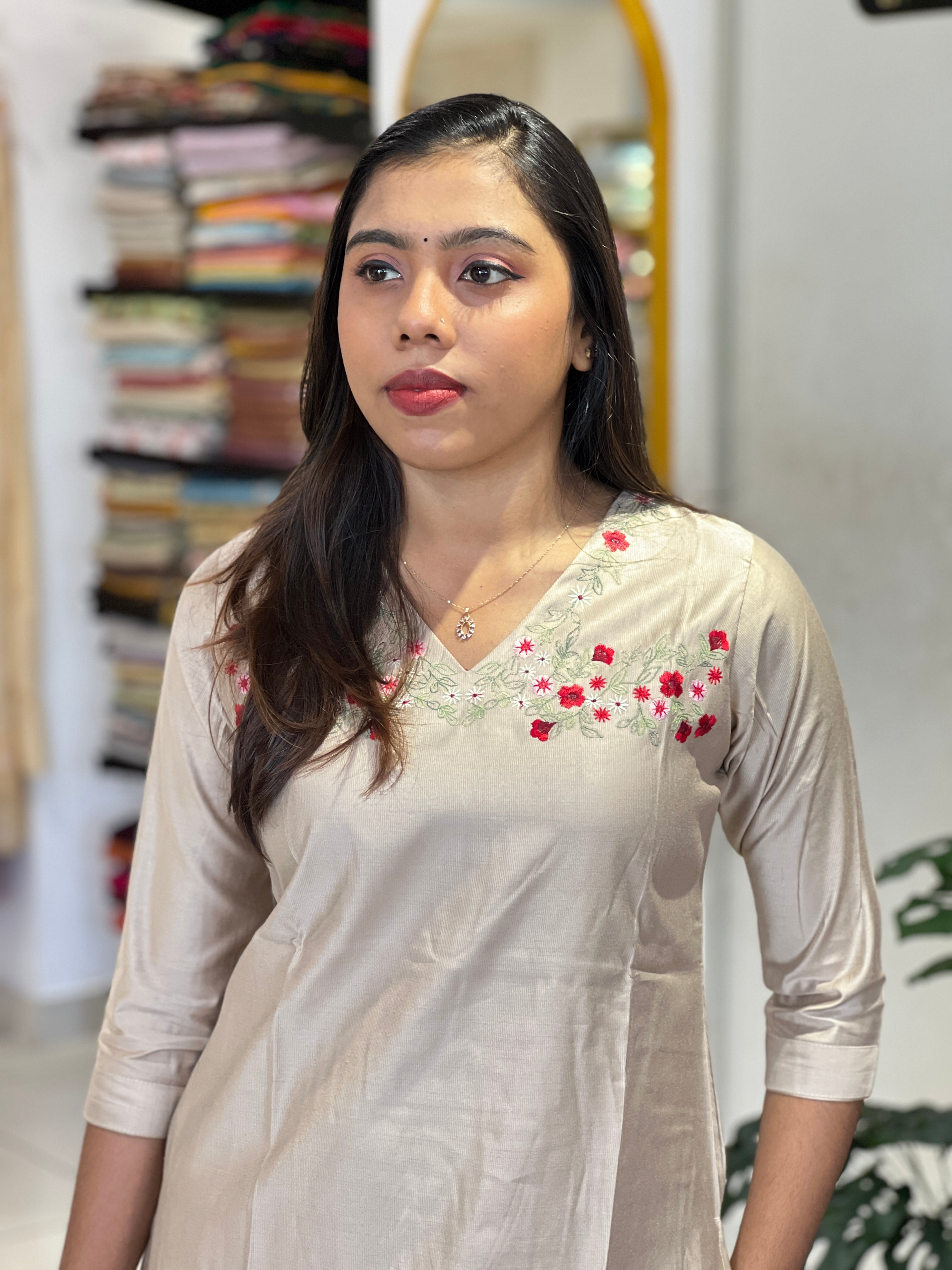 Floral Embroidery Detailed Slub Rayon Kurta Set | SRF165