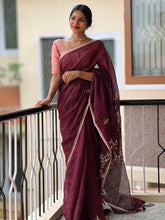 Floral Embroidered Linen Saree | GMS120