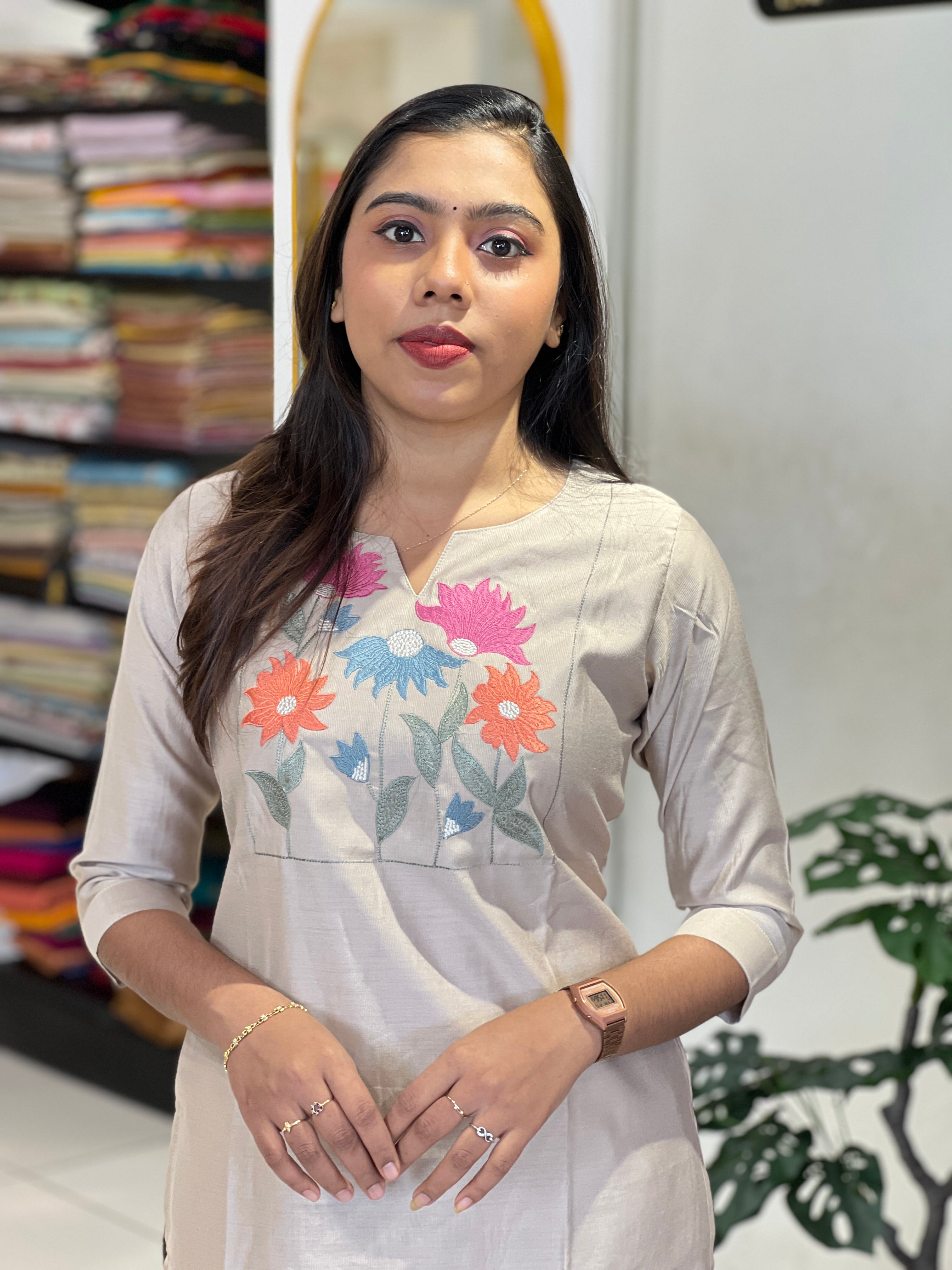 Machine Embroidery Detailed Rayon Kurta Set | SRF154