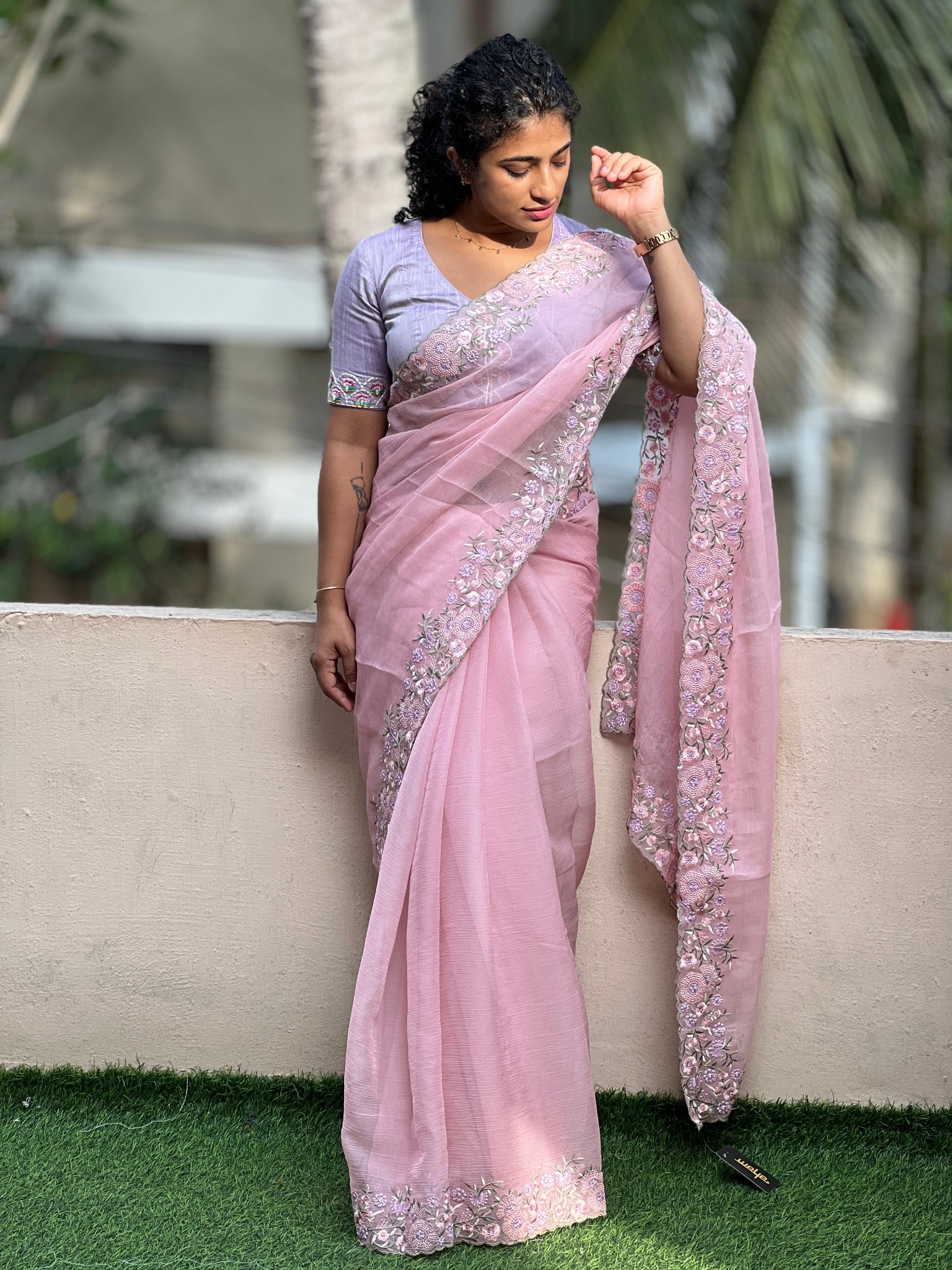 Contrast Border Chiffon Saree in Pink : SBHA2507