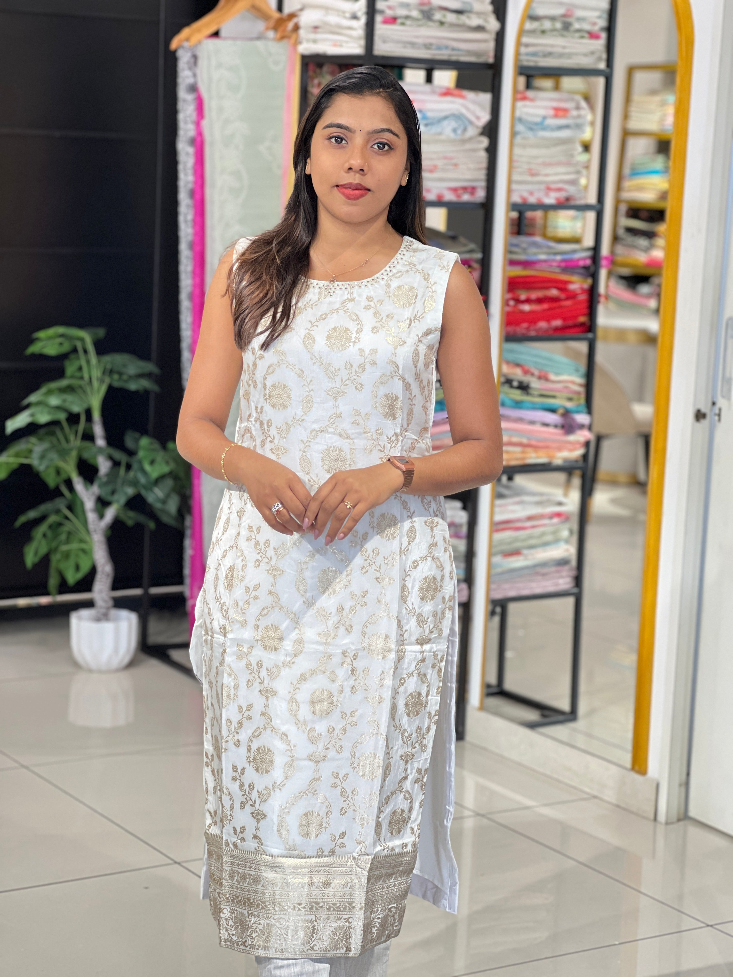 Floral Zari Woven Banarasi Kurta | NAI103