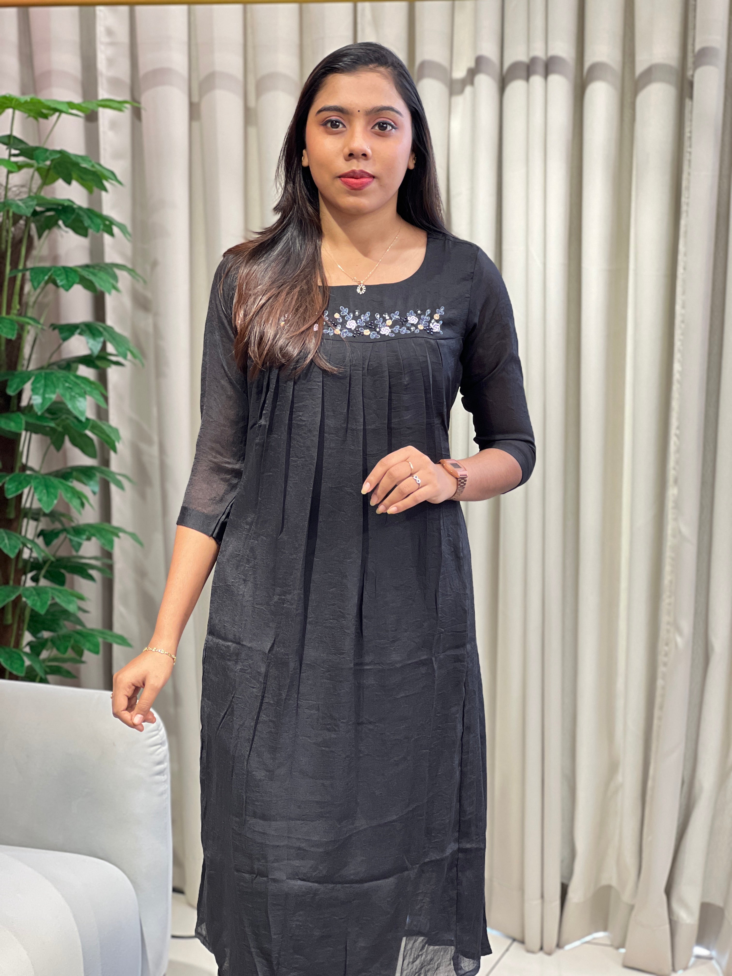 Machine Embroidery Detailed Crushed Silk Kurta | SRF180