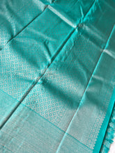 Silver Zari Woven Handloom Kanchipuram Saree | SME184