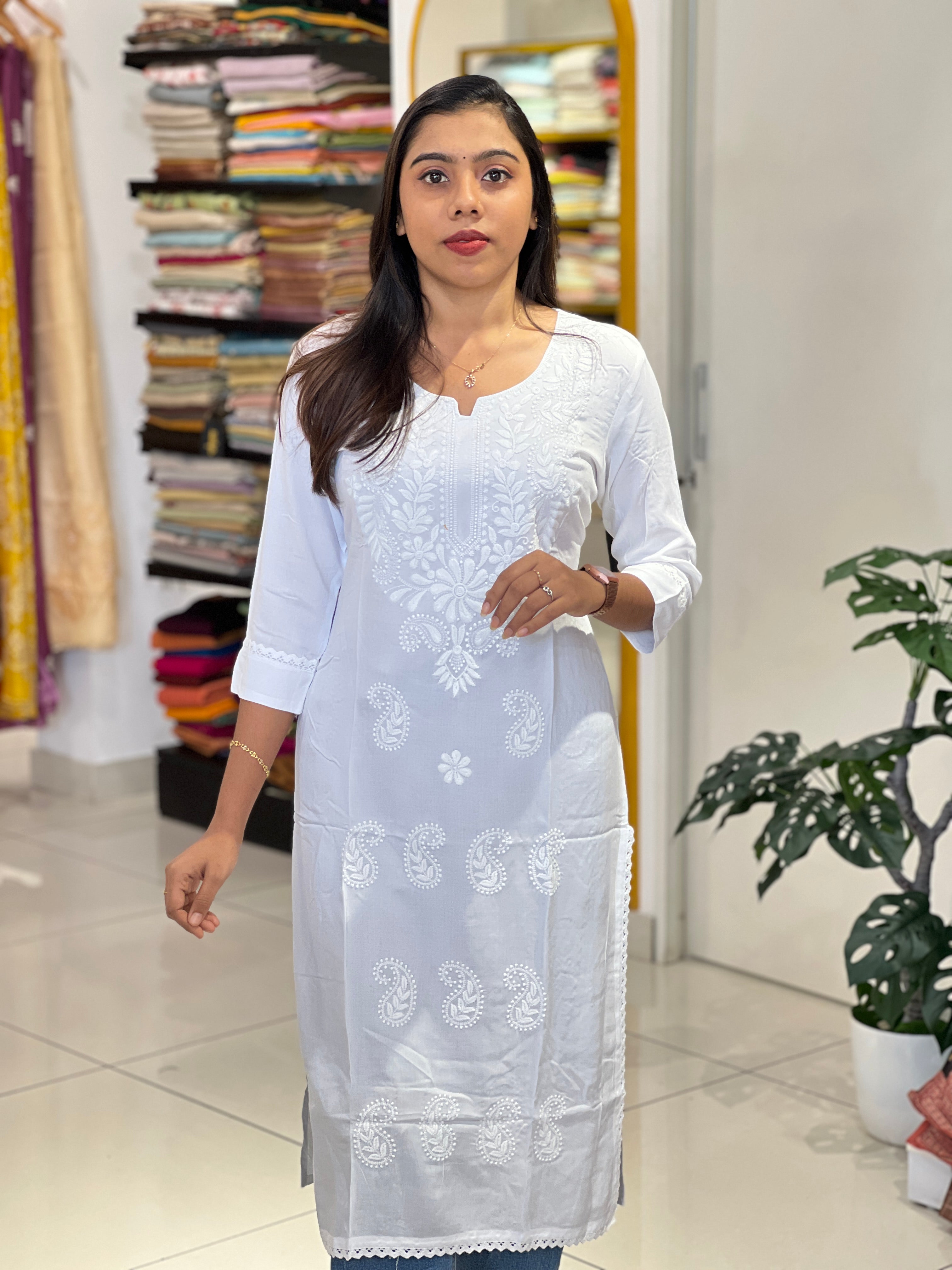 Floral & Paisley Embroidered Rayon Kurta | SRF174