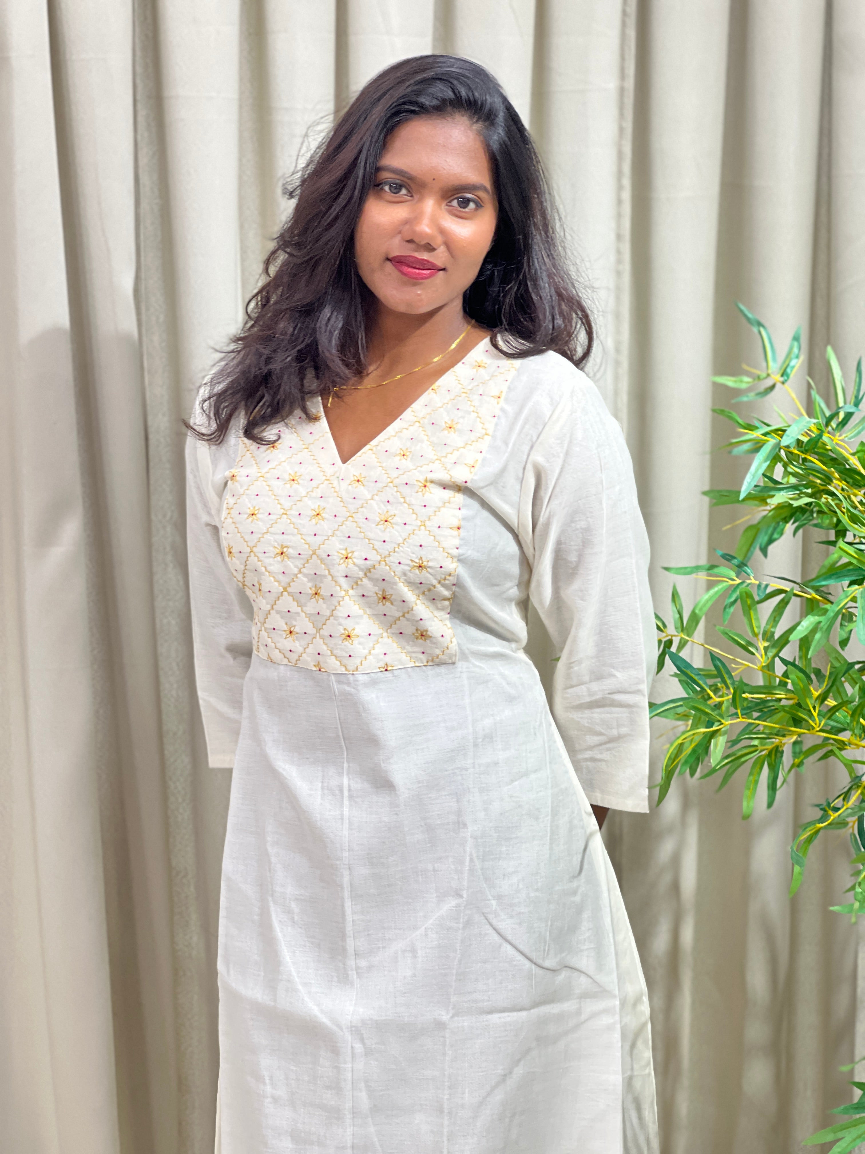Floral Embroidered Chanderi Kurta | DN799