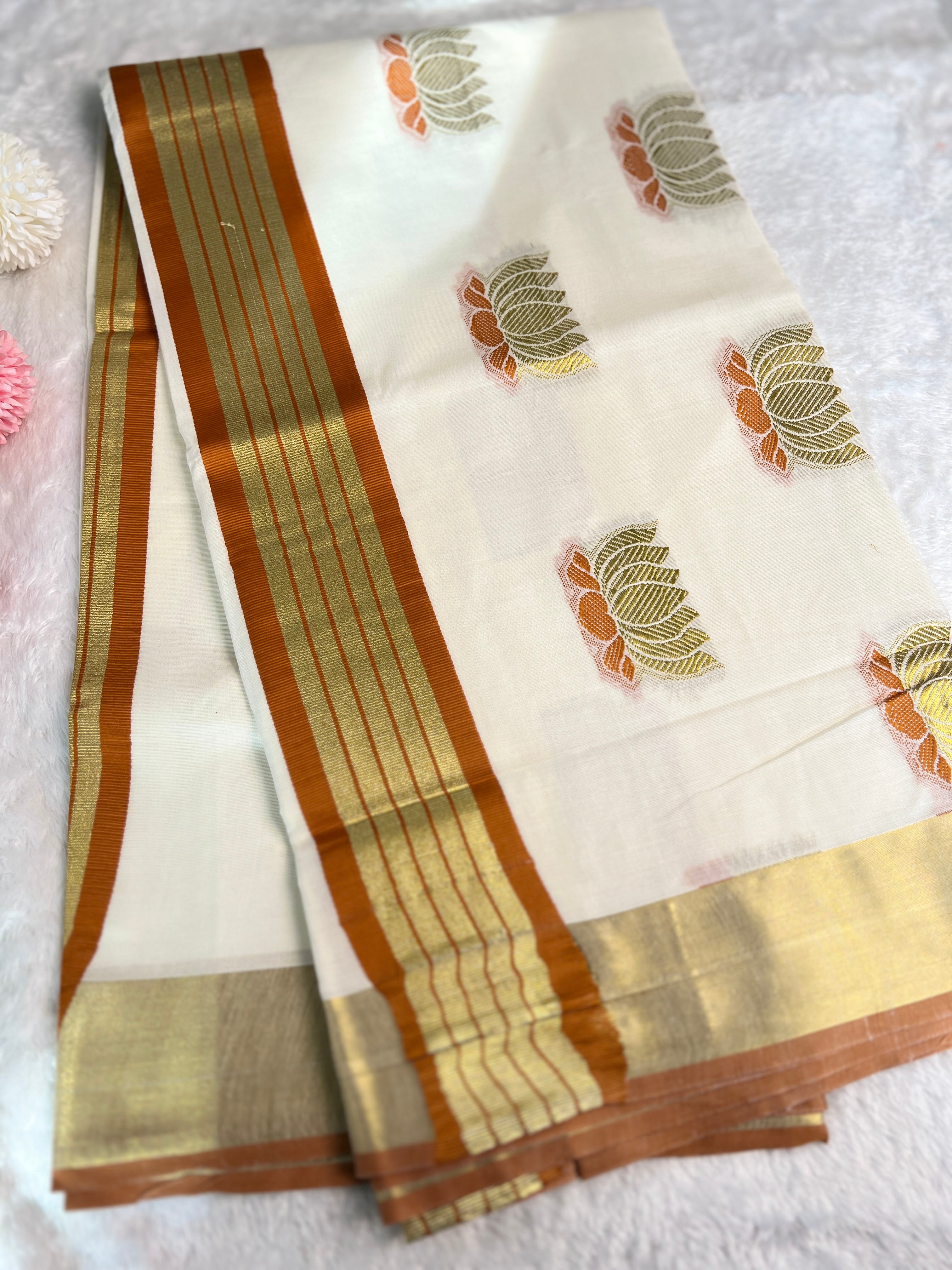 Lotus Pattern Kerala Cotton Saree | GAT422