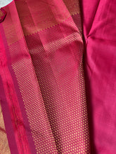 Zari Woven Stripe Patterned Kanchipuram Saree | SME182