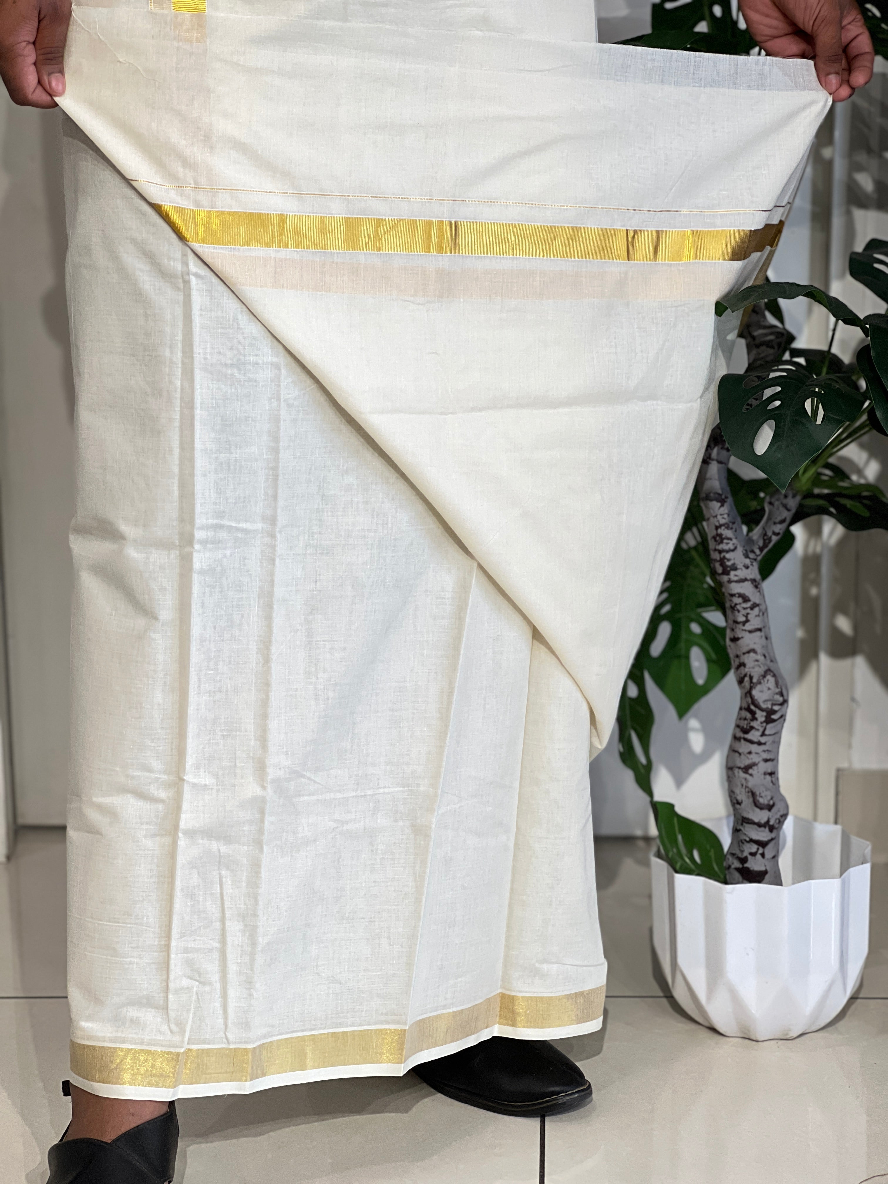Kasavu Border Kerala Cotton Mundu | GAT537