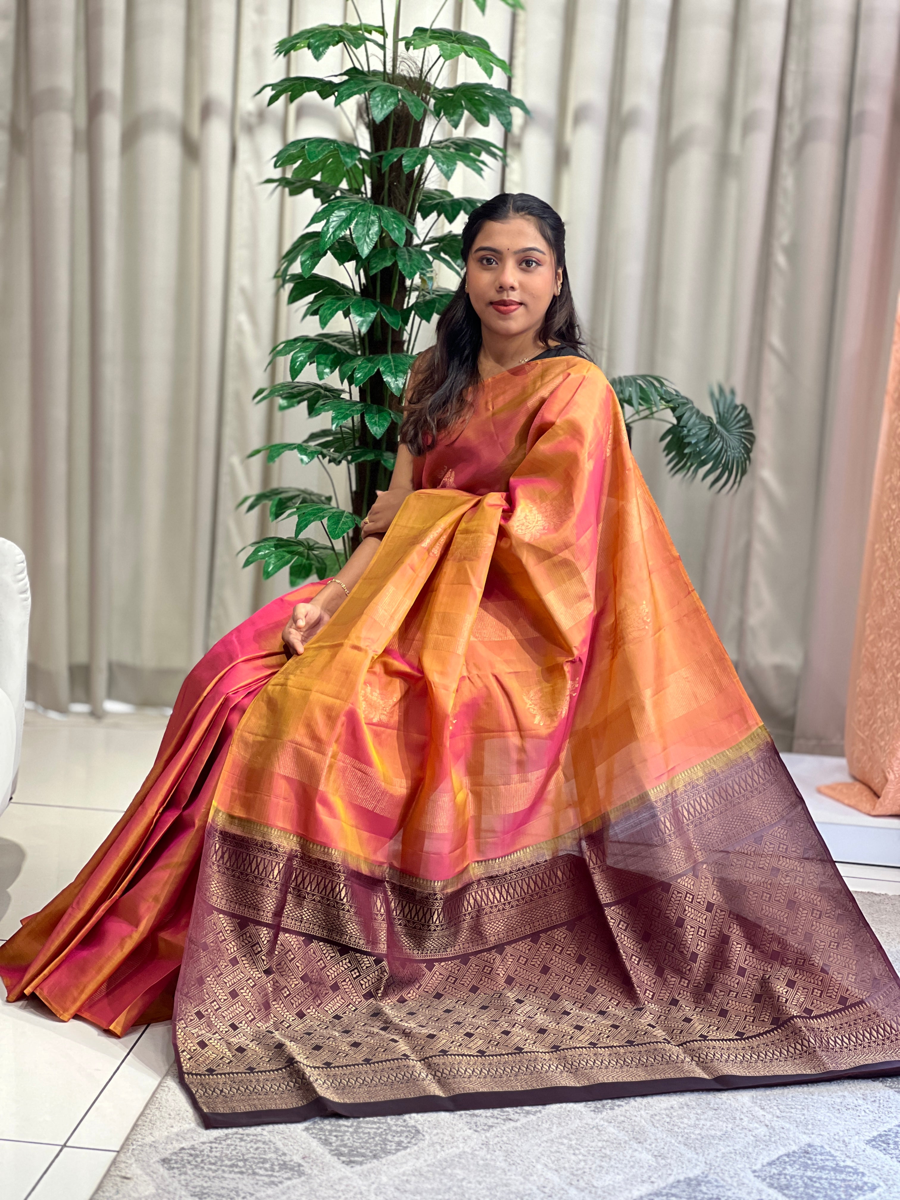 Floral Motifs Wove Soft Silk Saree | KTS209