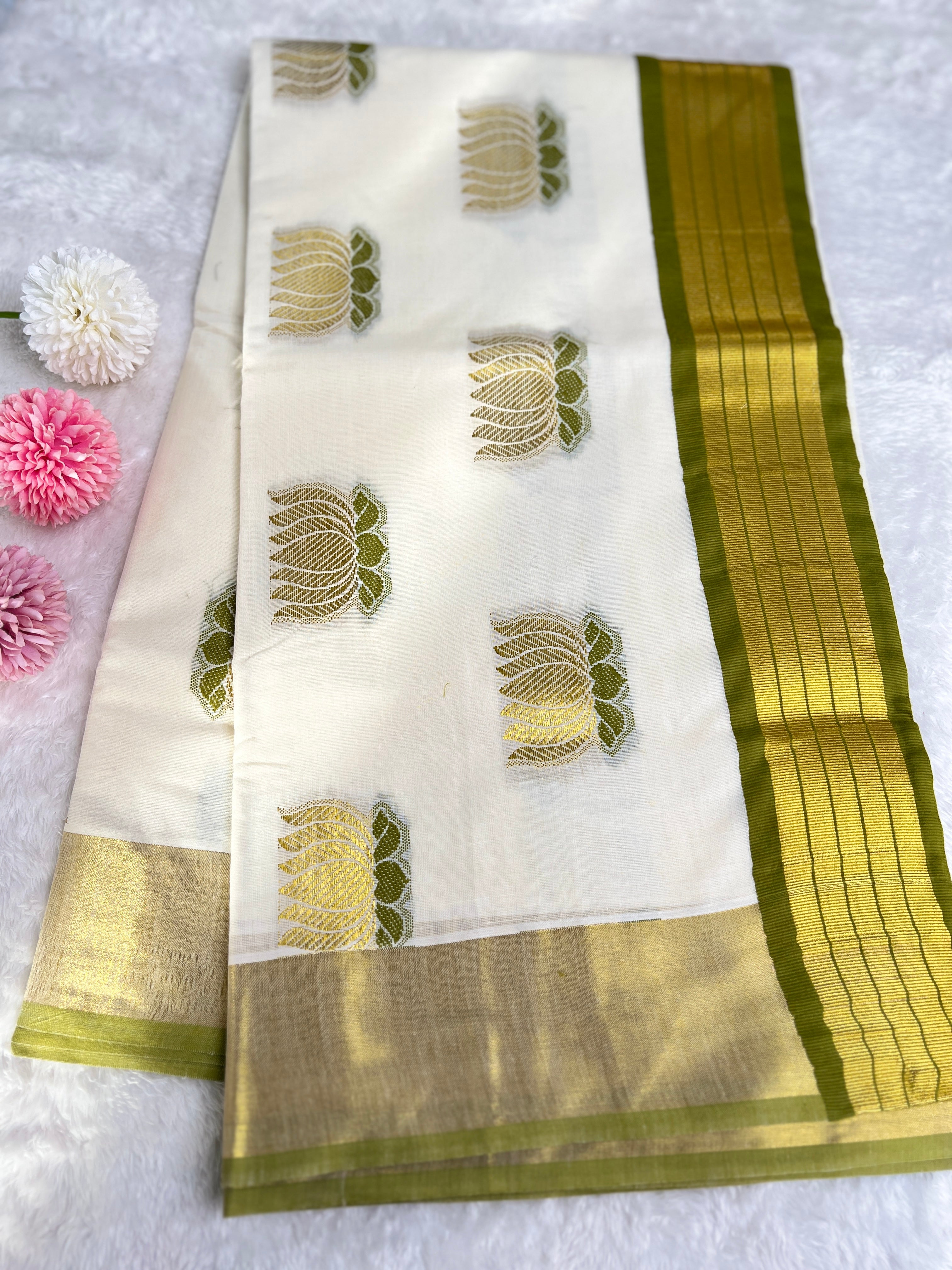 Lotus Pattern Kerala Cotton Saree | GAT424