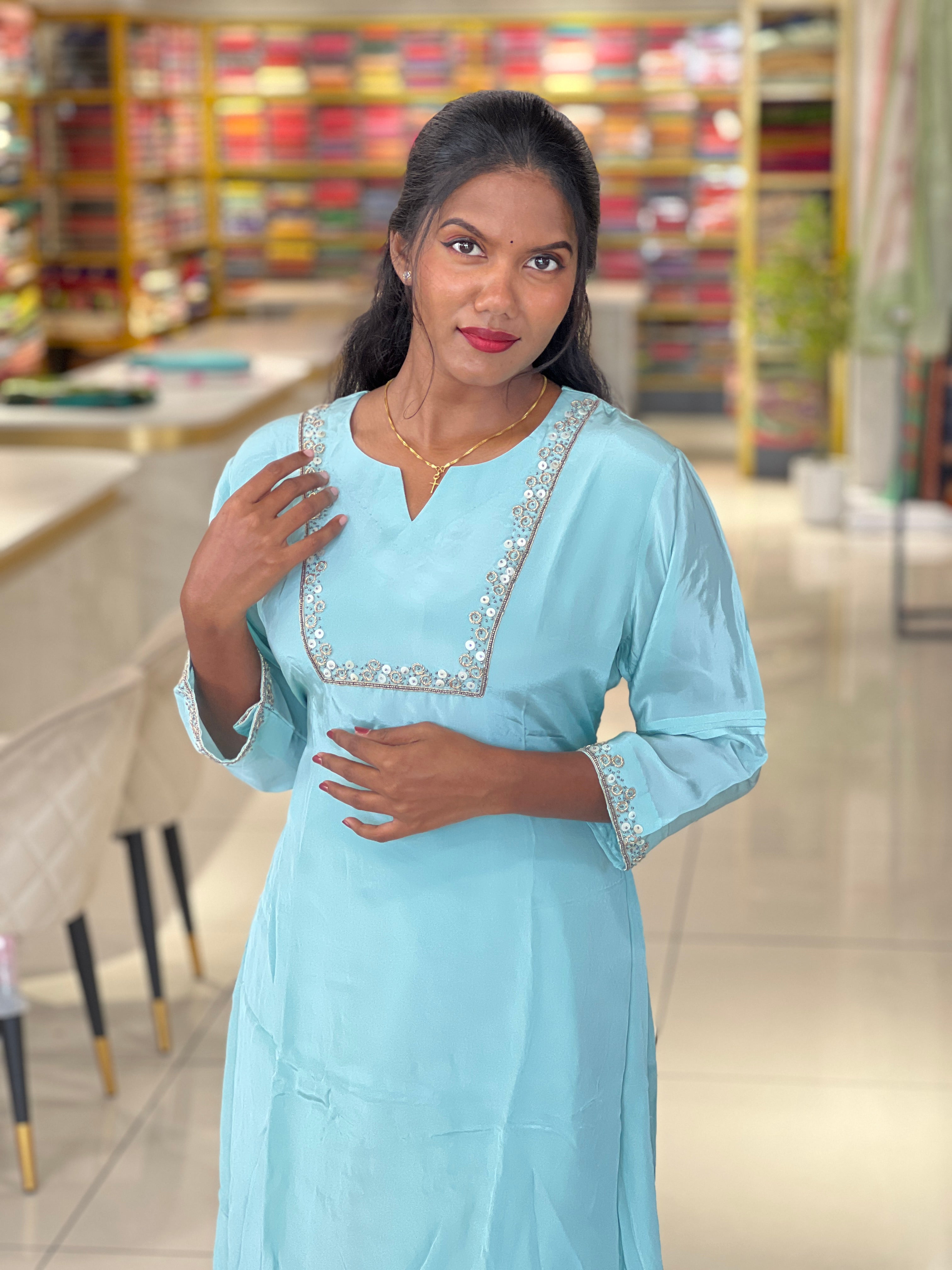 Hand Work Detailed Crepe Kurta Set | ELC109