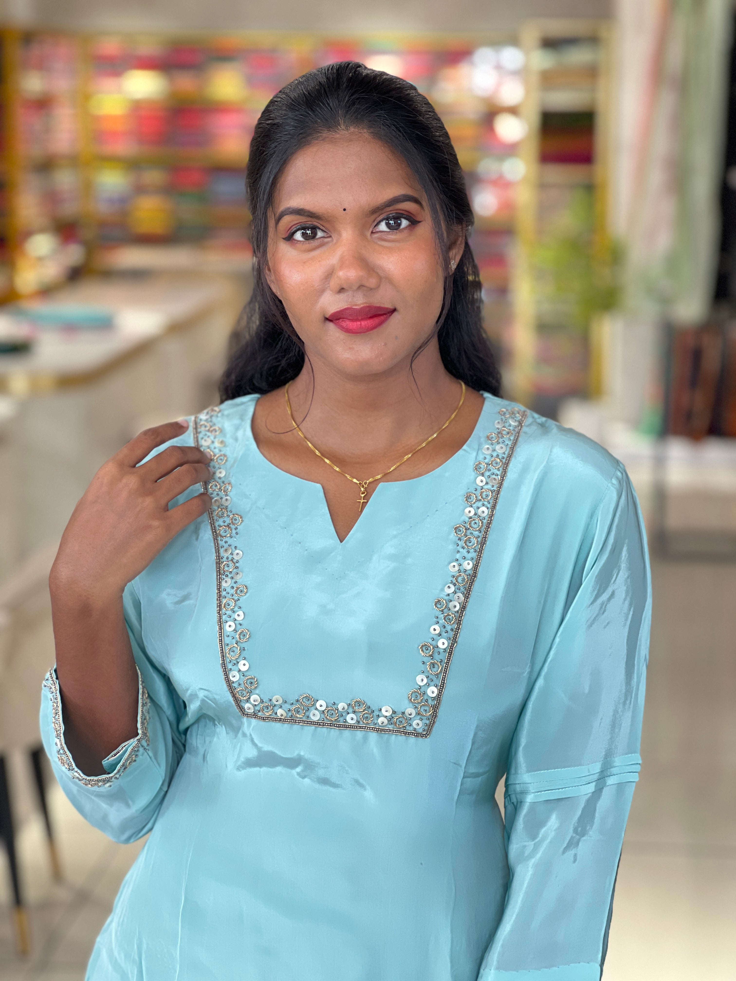 Hand Work Detailed Crepe Kurta Set | ELC109