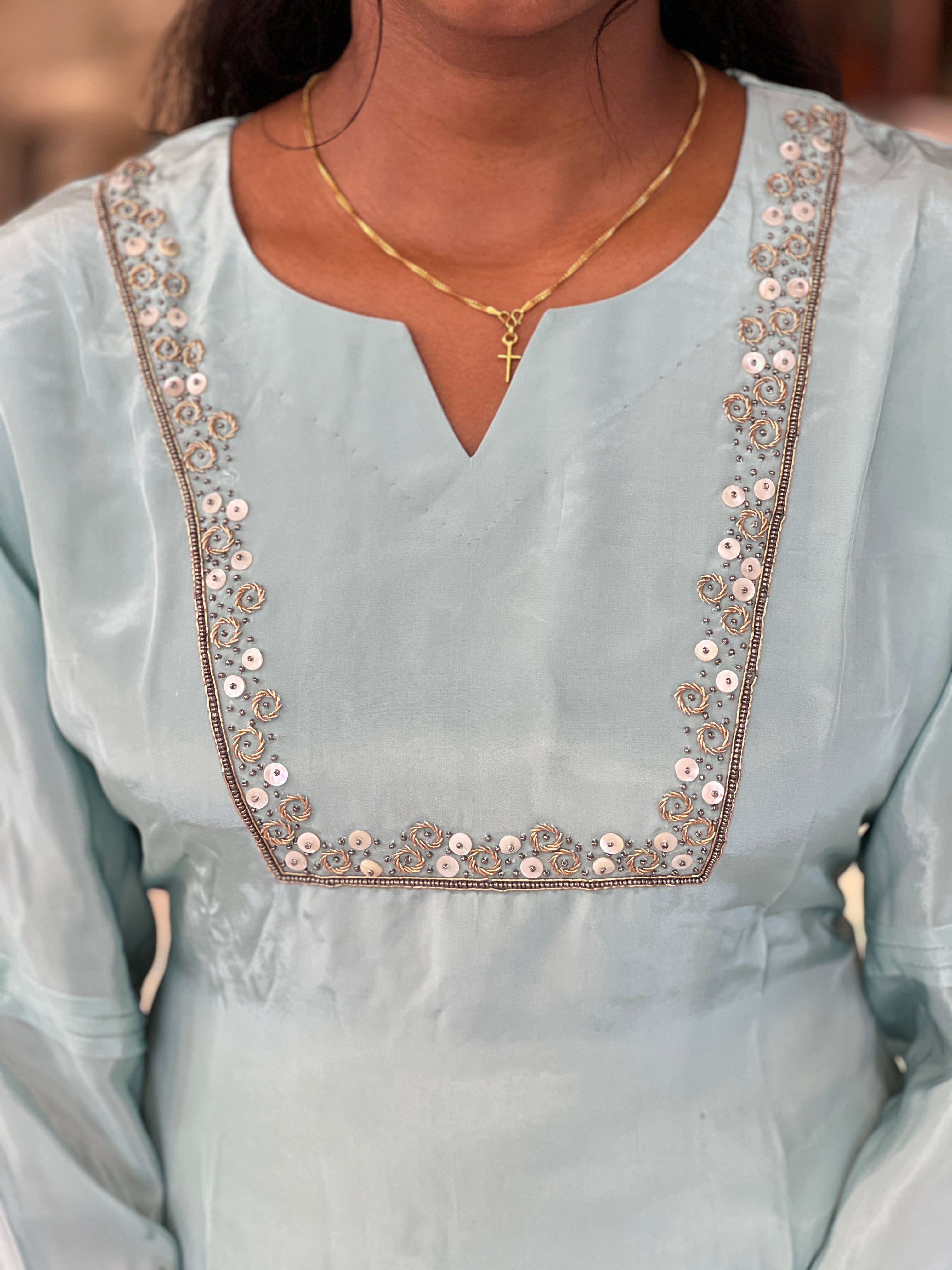 Hand Work Detailed Crepe Kurta Set | ELC109