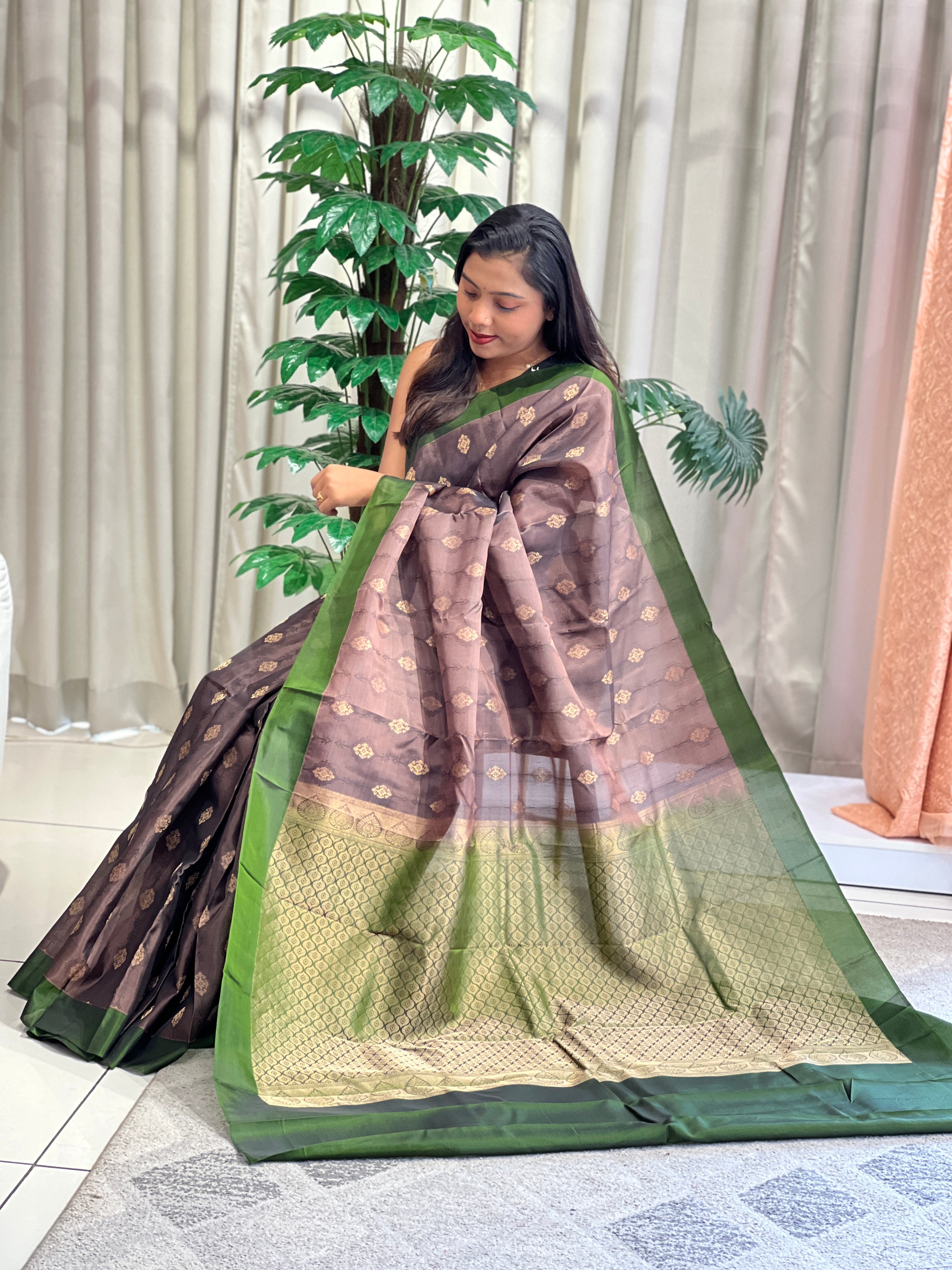 Floral Buta Woven Soft Silk Saree | KTS212