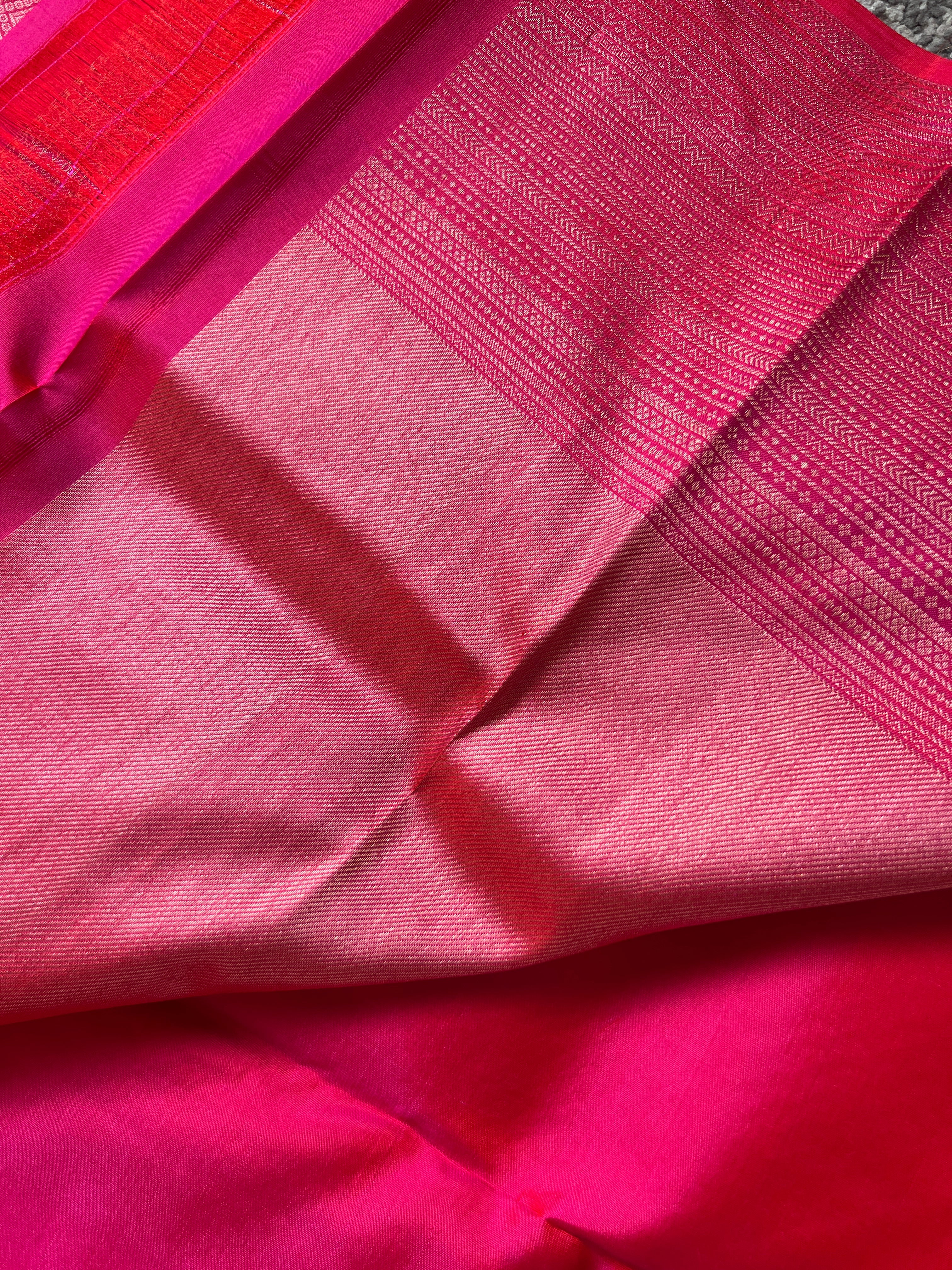 Geometric Patterned Handloom Kanchipuram Saree | SME194