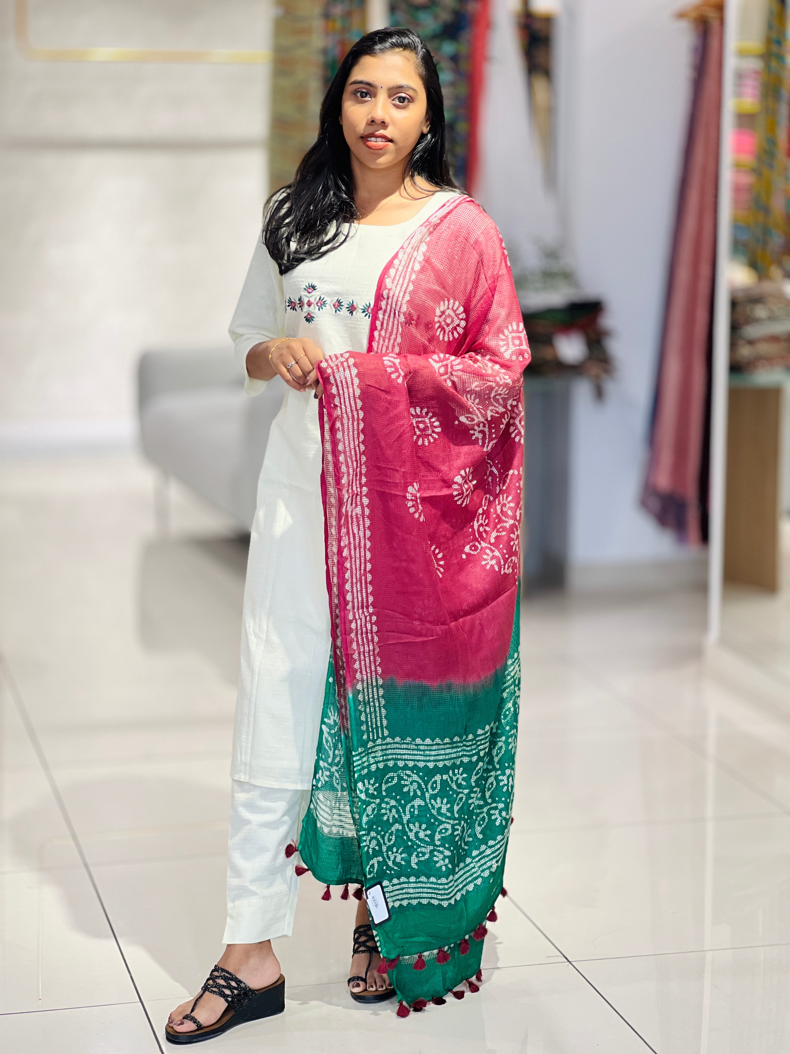 Embroidery Detailed Cotton Kurta Set | DNT600