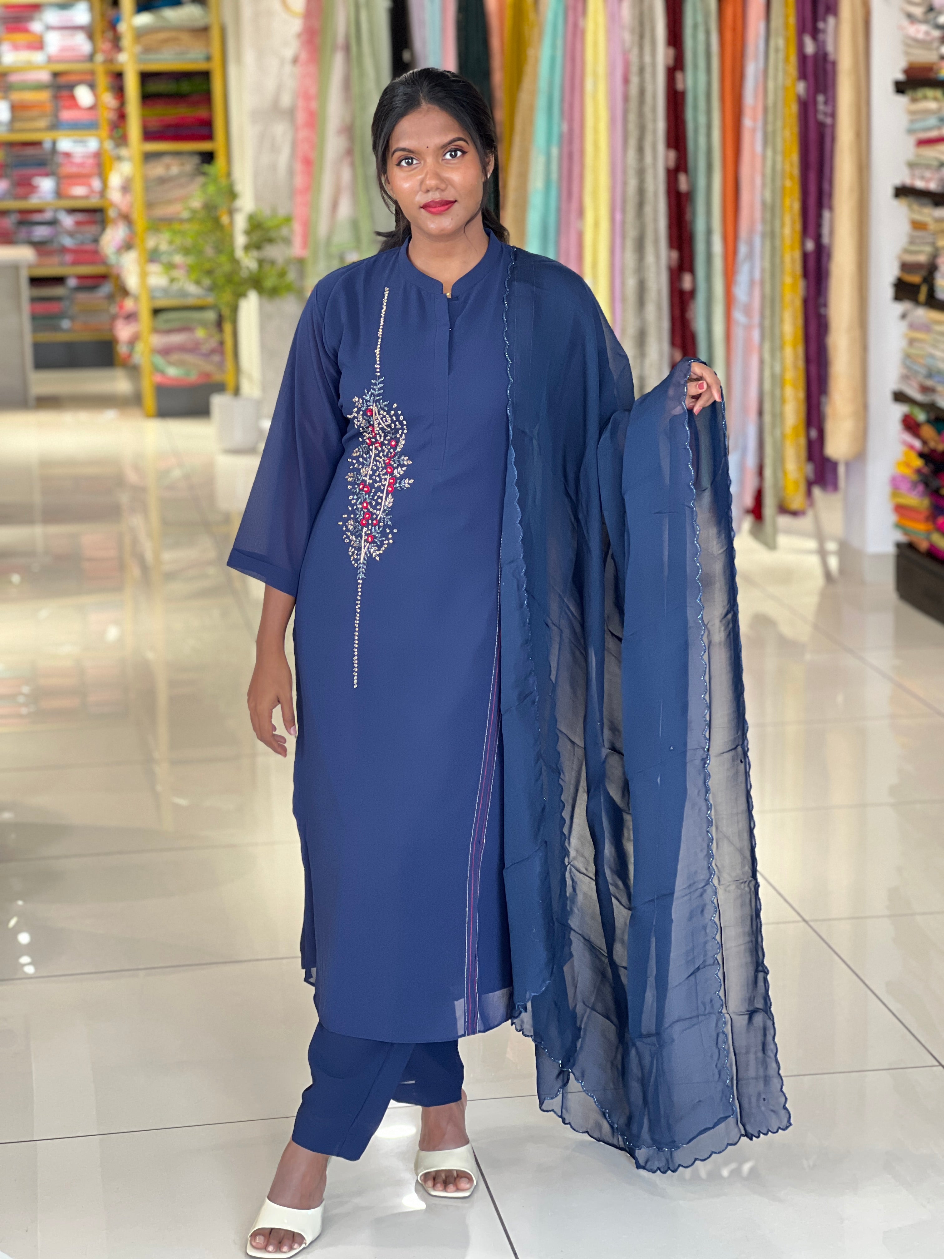 Embroidery Detailed Georgette Kurta Set | ELC107