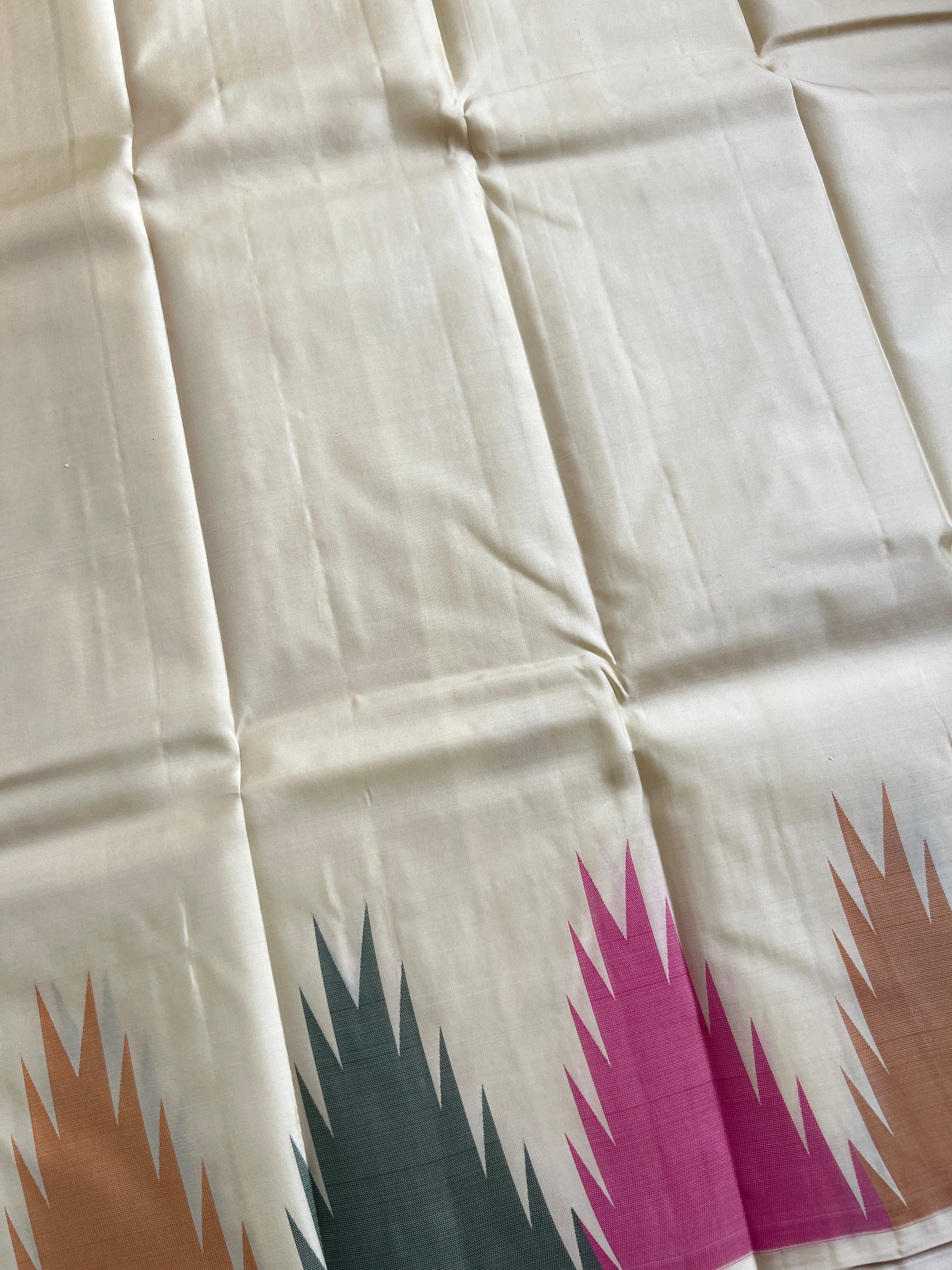 Temple Border Detailed Kanchipuram Saree | SME206