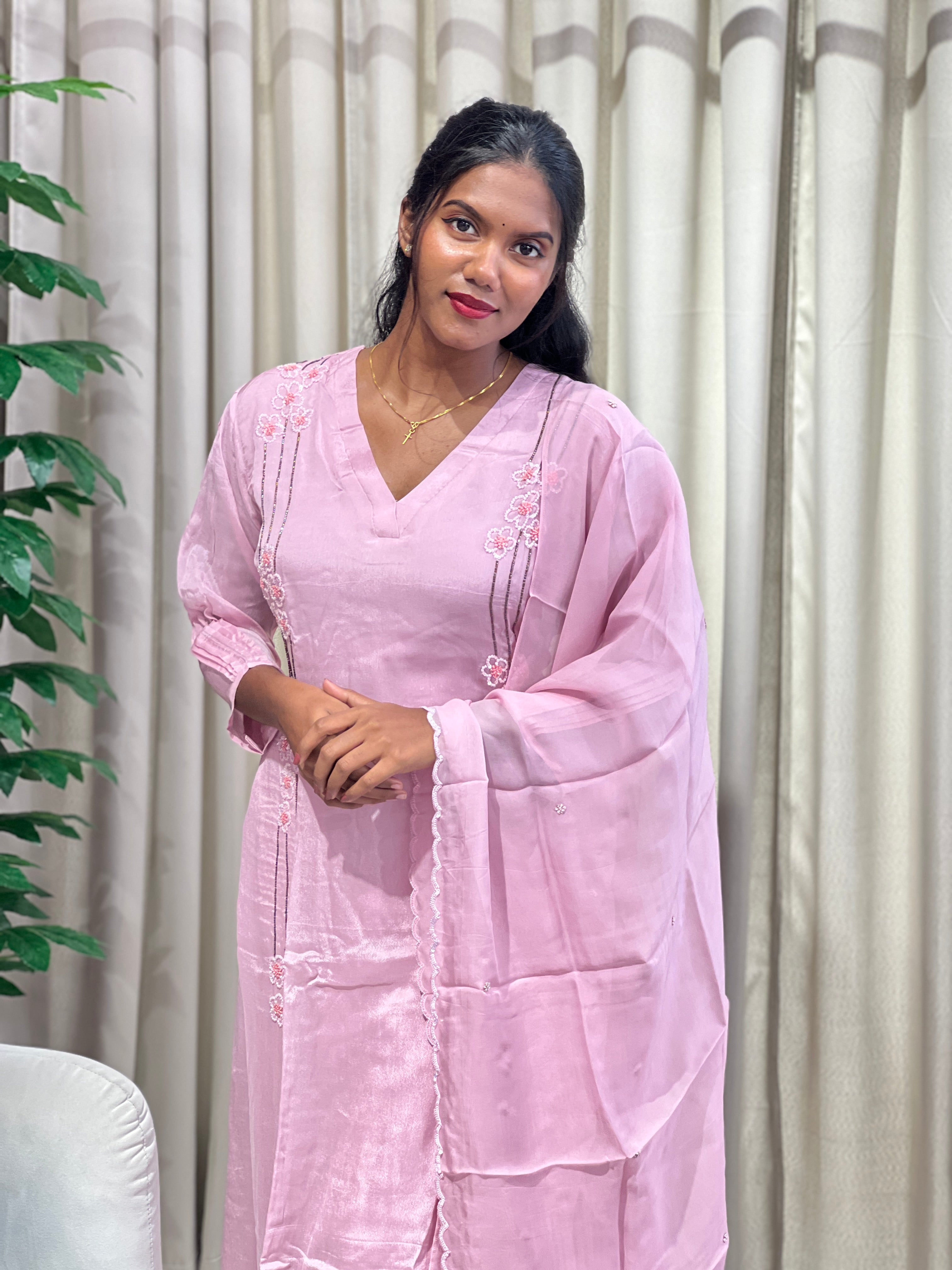 Floral Hand Embroidered Crepe Silk Kurta Set | ELC108