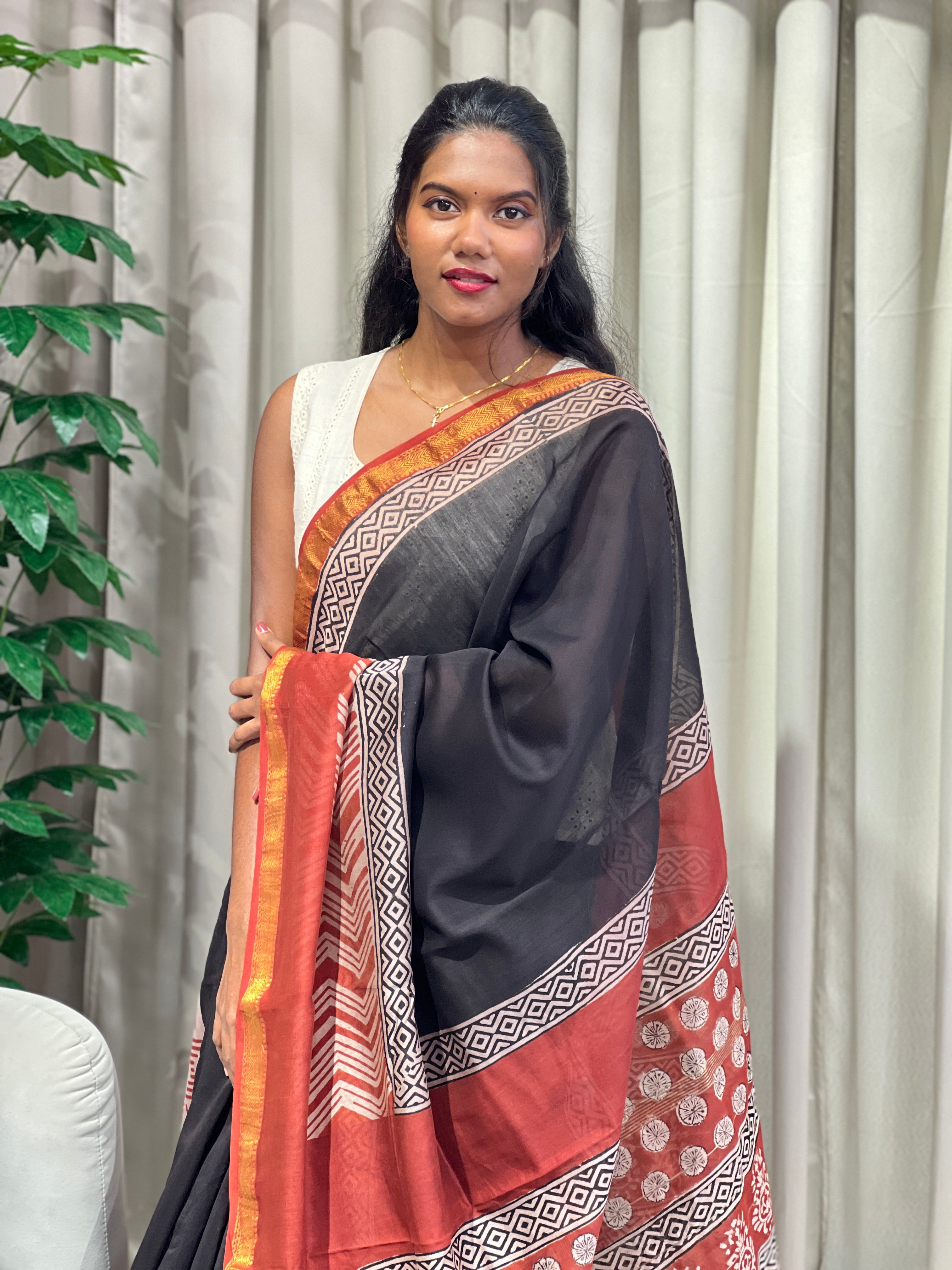 Mangalgiri Border Detailed Chanderi Saree | VFC587