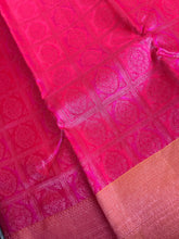 Traditional Motif Weaved Kanchipuram Saree | SME203