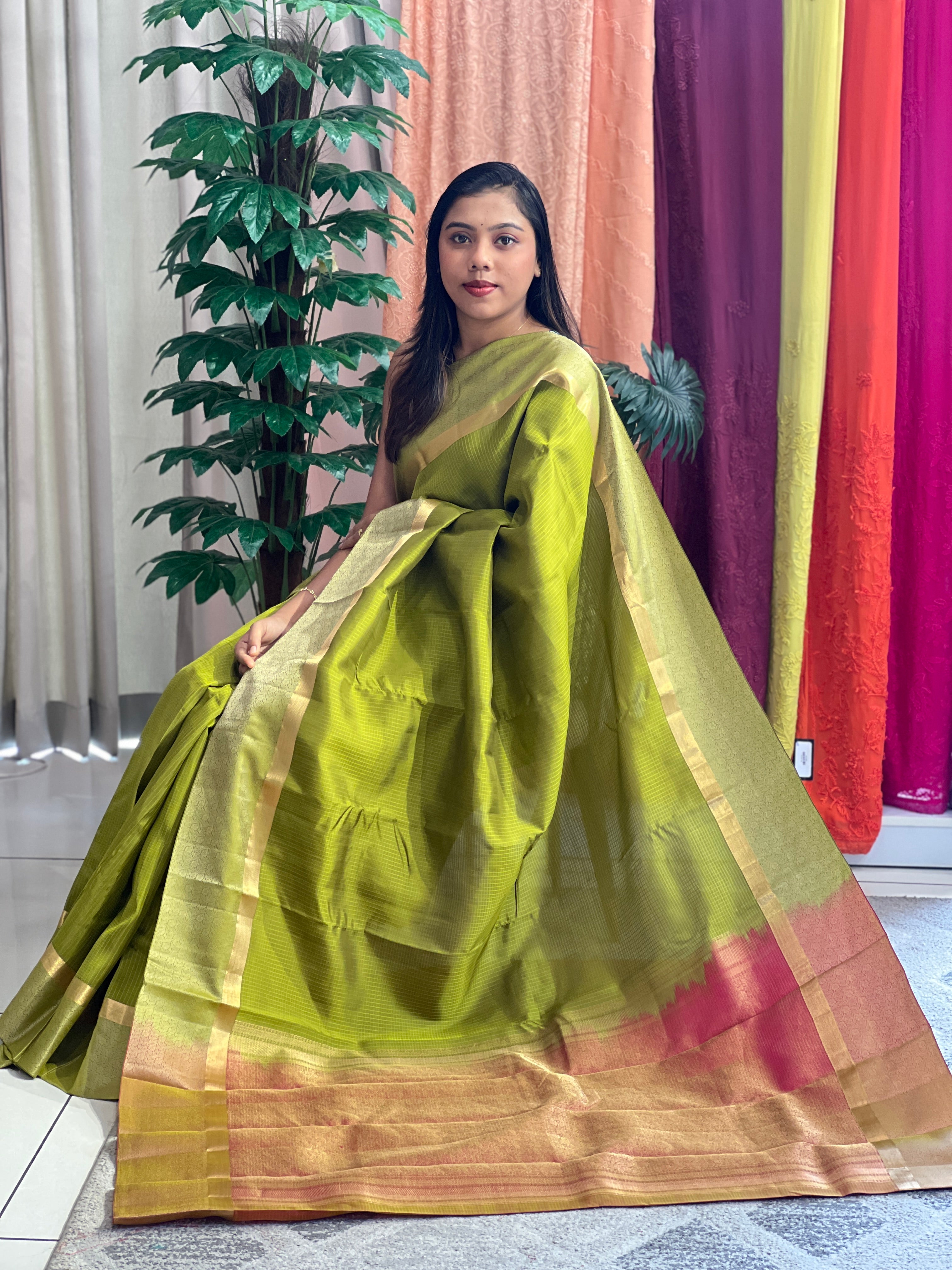 Self Woven Body Design Soft Silk Saree | KTS222