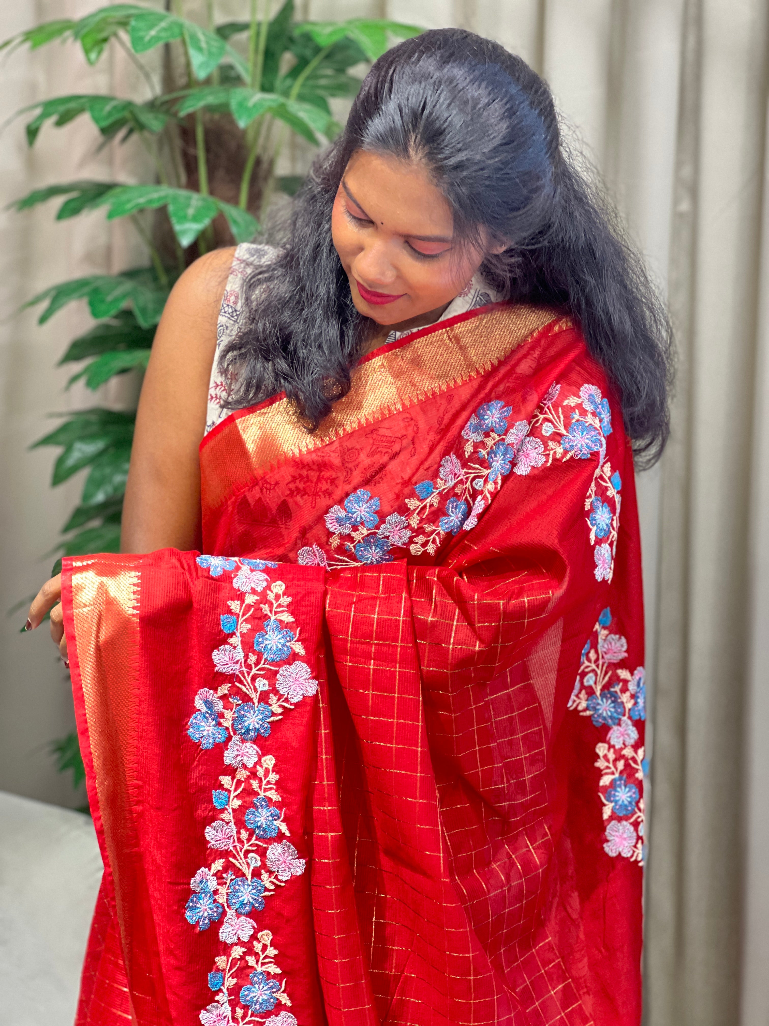 Floral Embroidery Bhagalpuri Linen Saree | NHH388