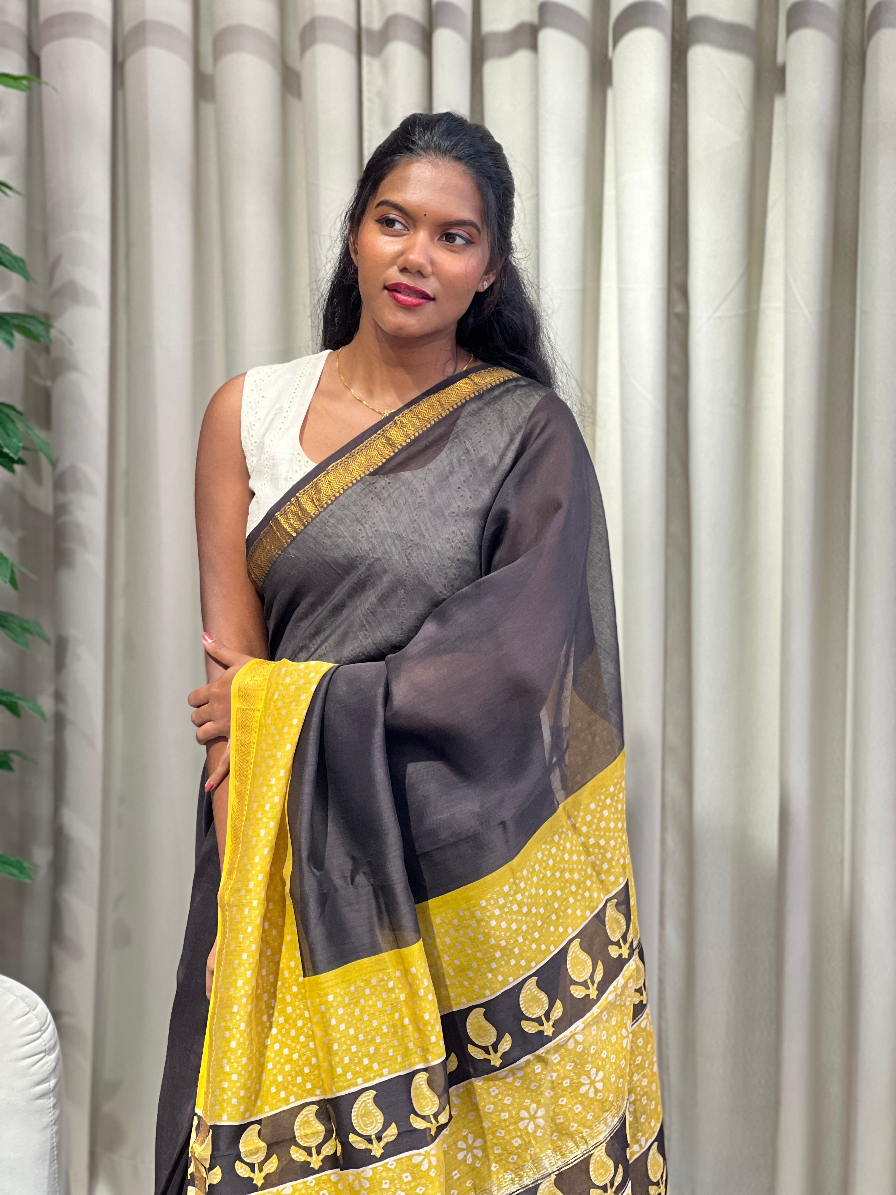 Mangalgiri Border Detailed Chanderi Saree | VFC585