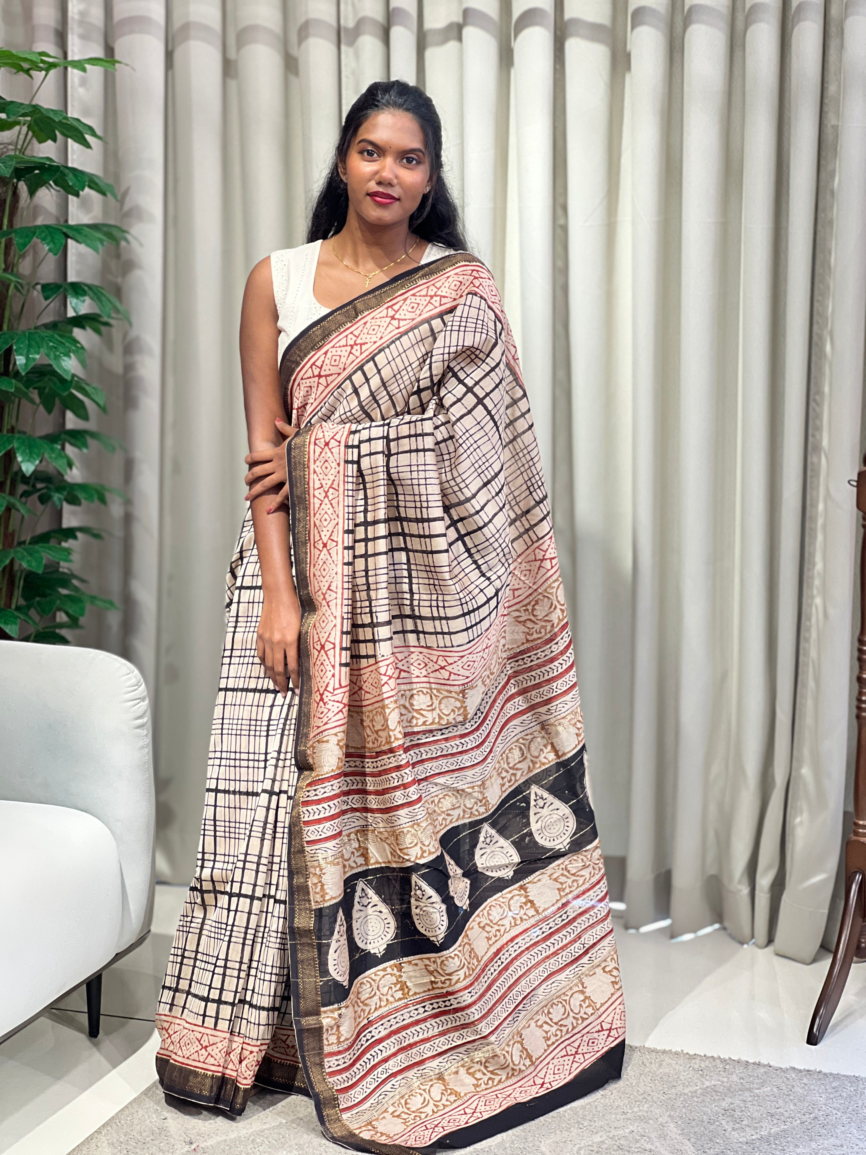 Mangalgiri Border Detailed Chanderi Saree | VFC583