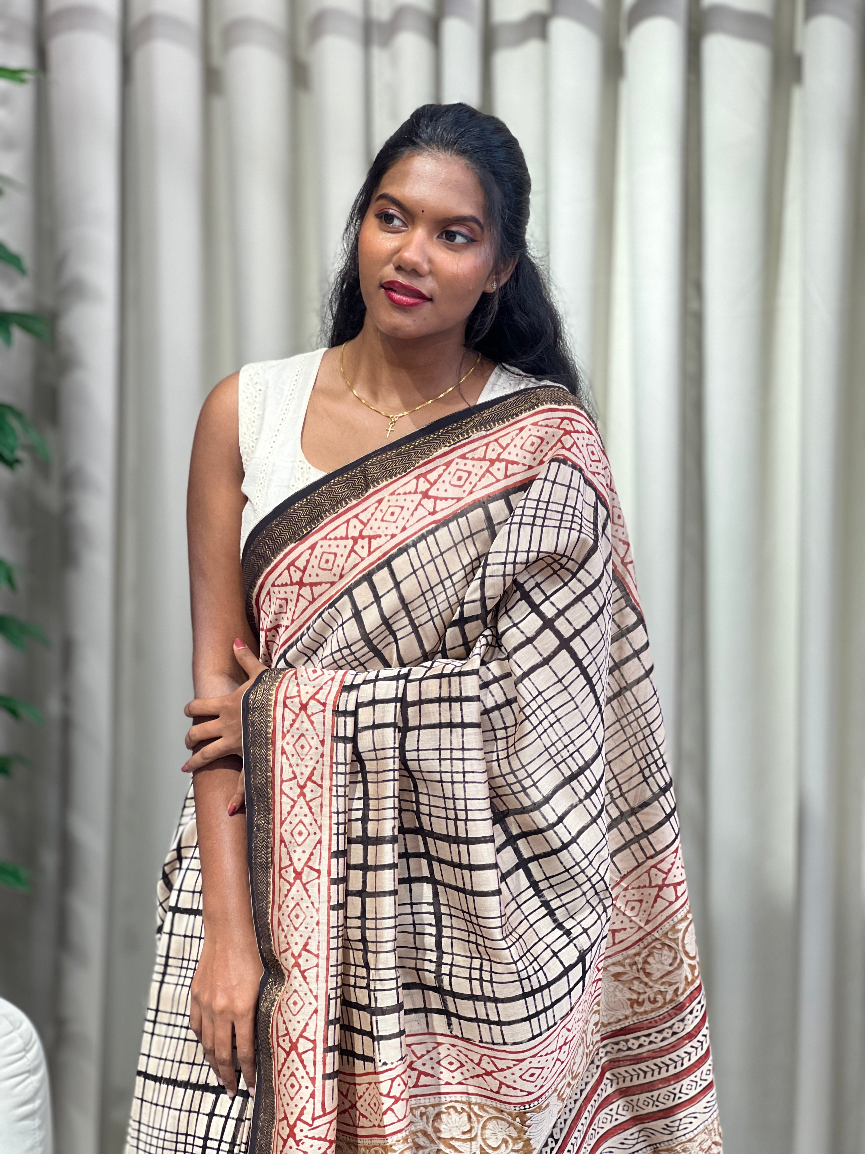 Mangalgiri Border Detailed Chanderi Saree | VFC583
