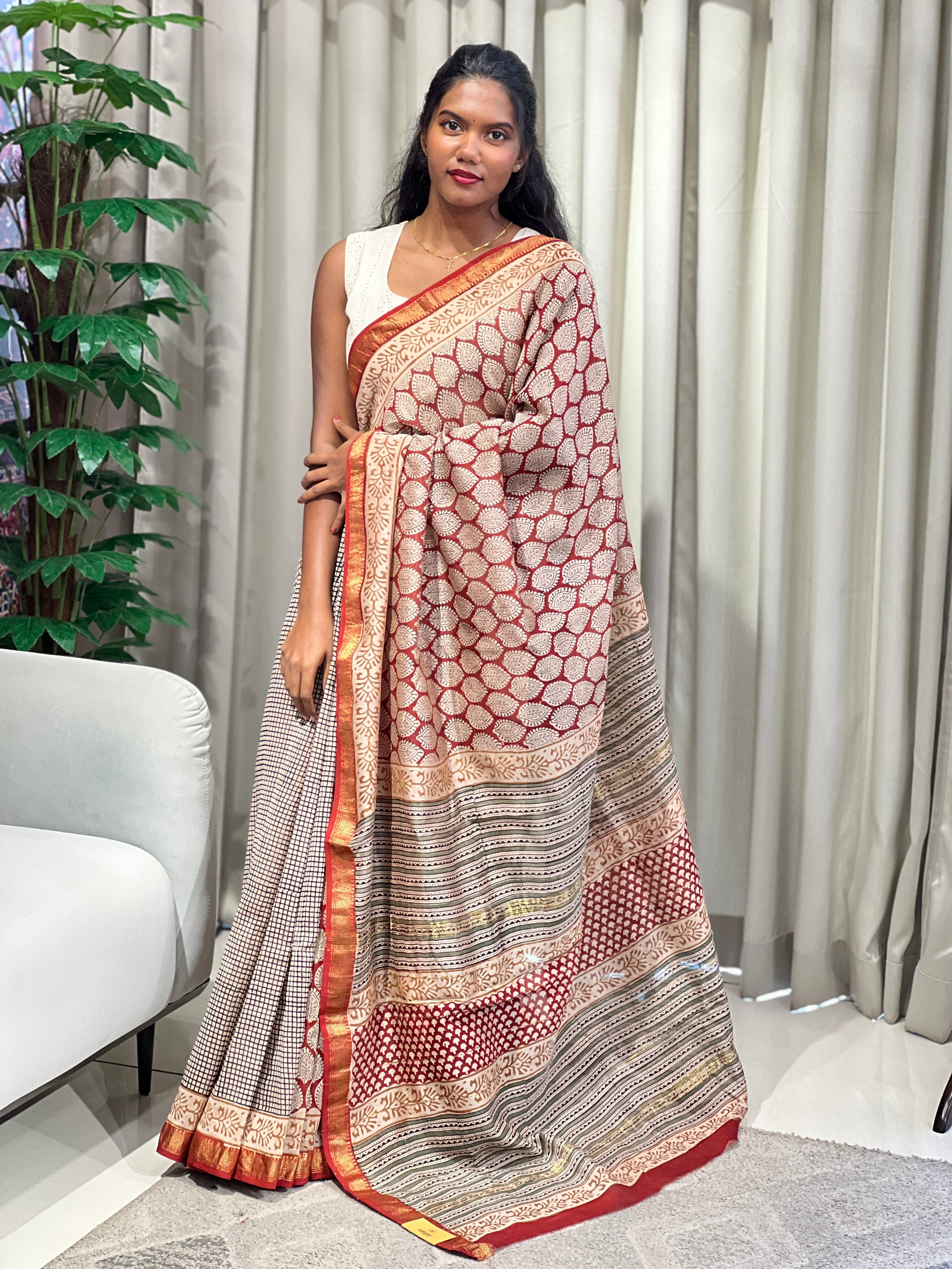 Mangalgiri Border Detailed Chanderi Saree | VFC589