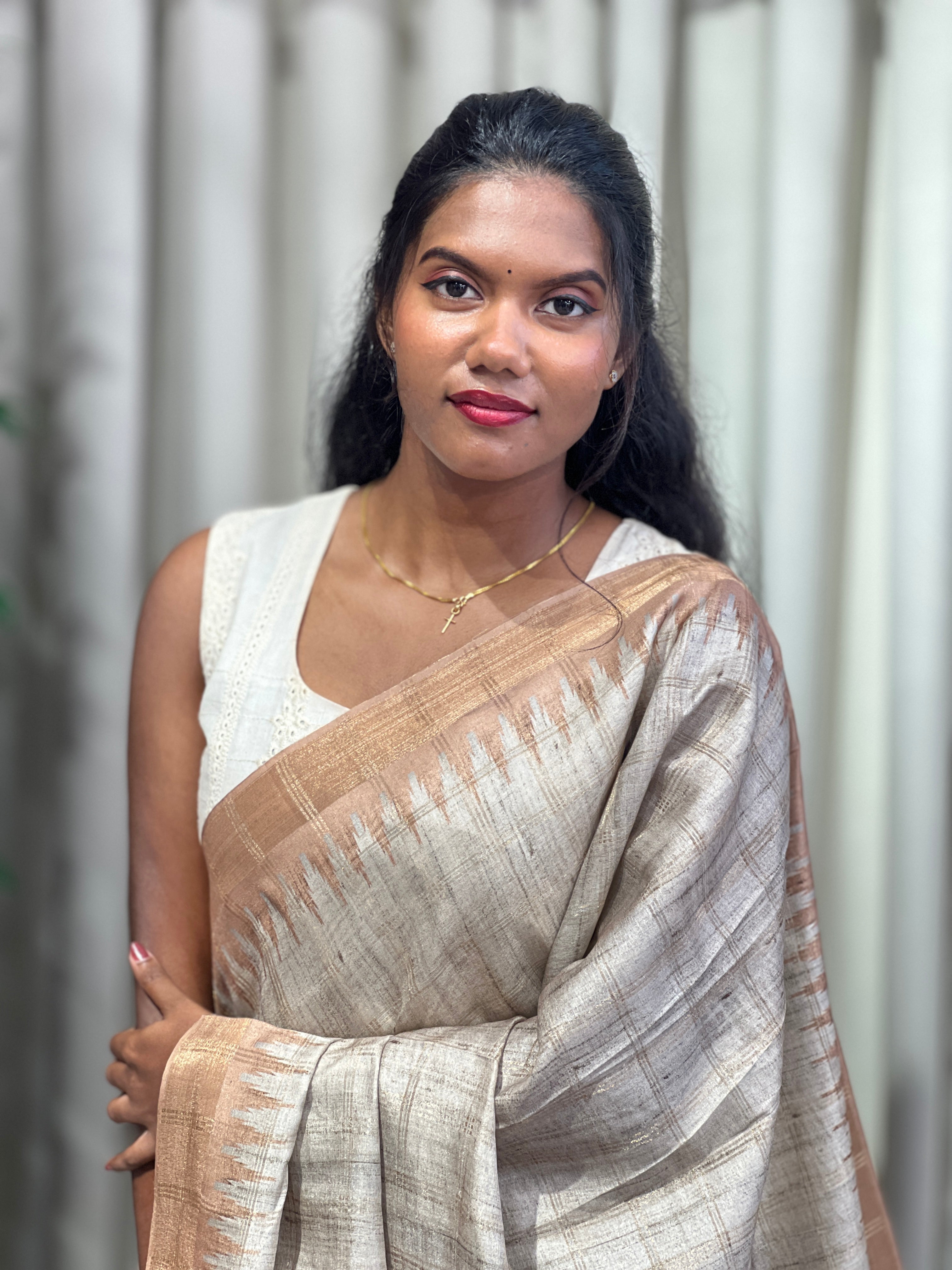 Temple Border Detailed Tussar Finish Saree | SSN404