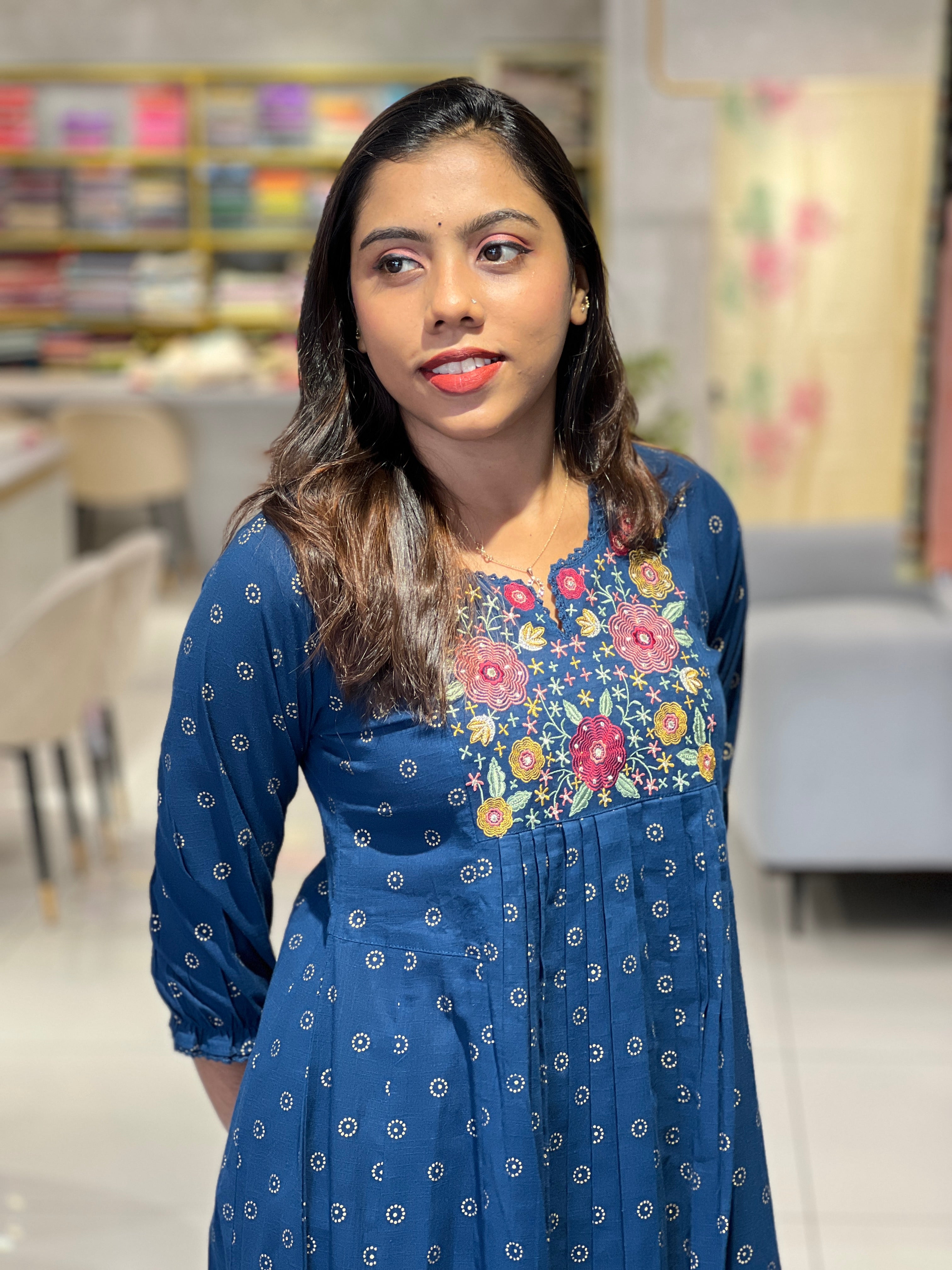 Floral Embroidery Detailed Cotton Kurta | PGI201