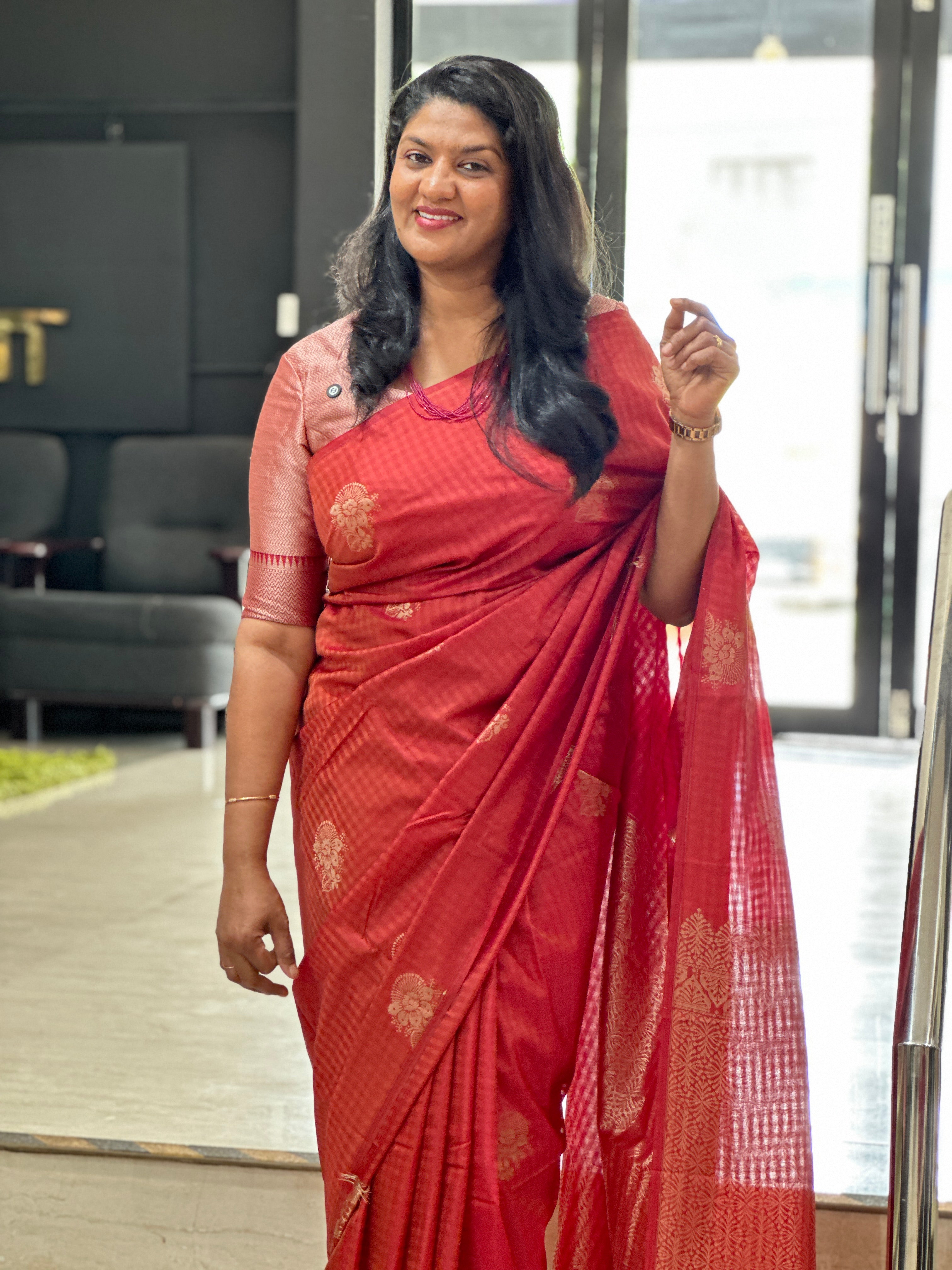 Check Woven Pattern Semi Soft Silk Saree | SEN148