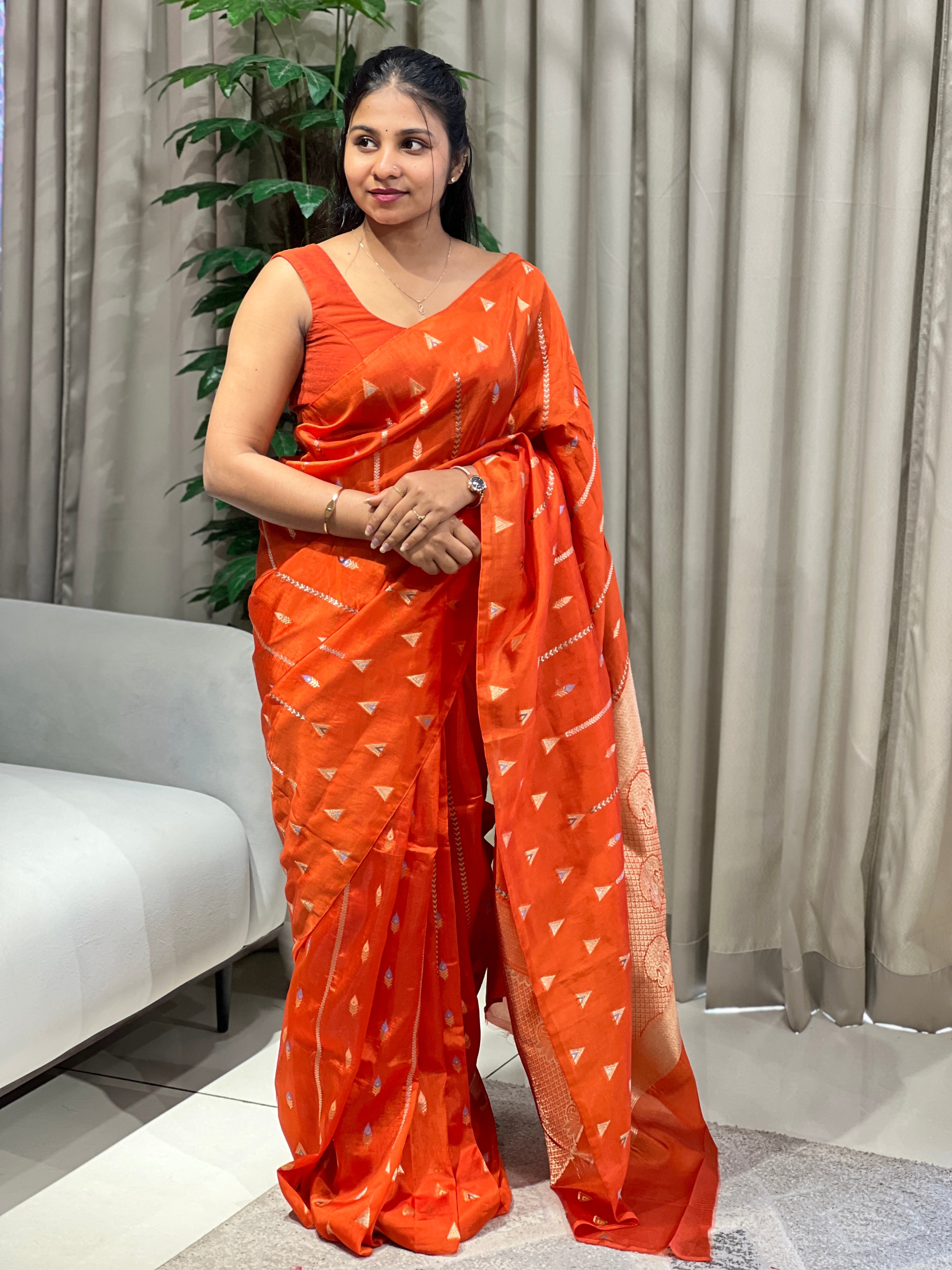 Zari And Thread Woven Semi Silk Saree | NN439