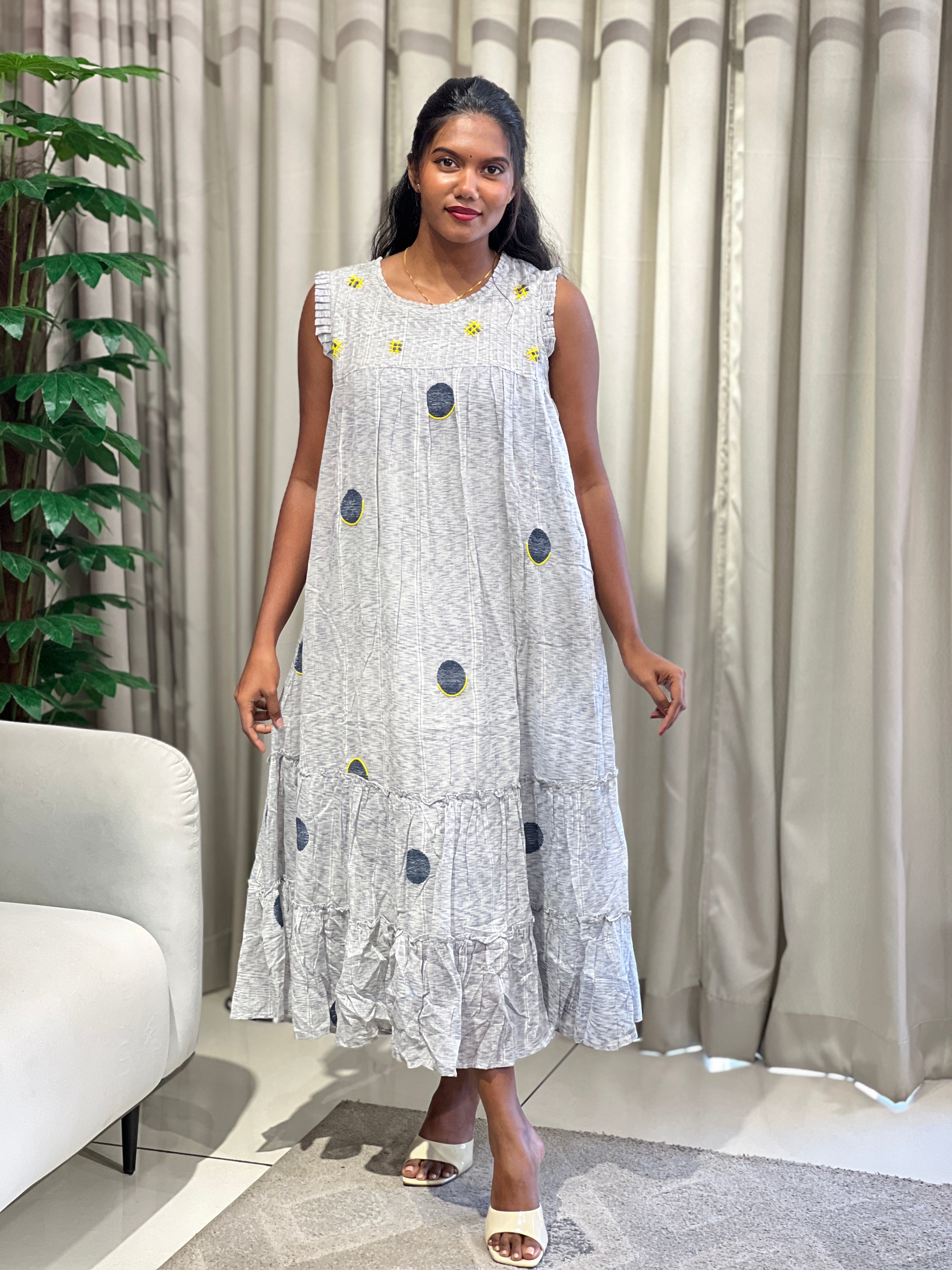 Thread And Bead Work Detailed Mul Cotton Kurta | PGI340