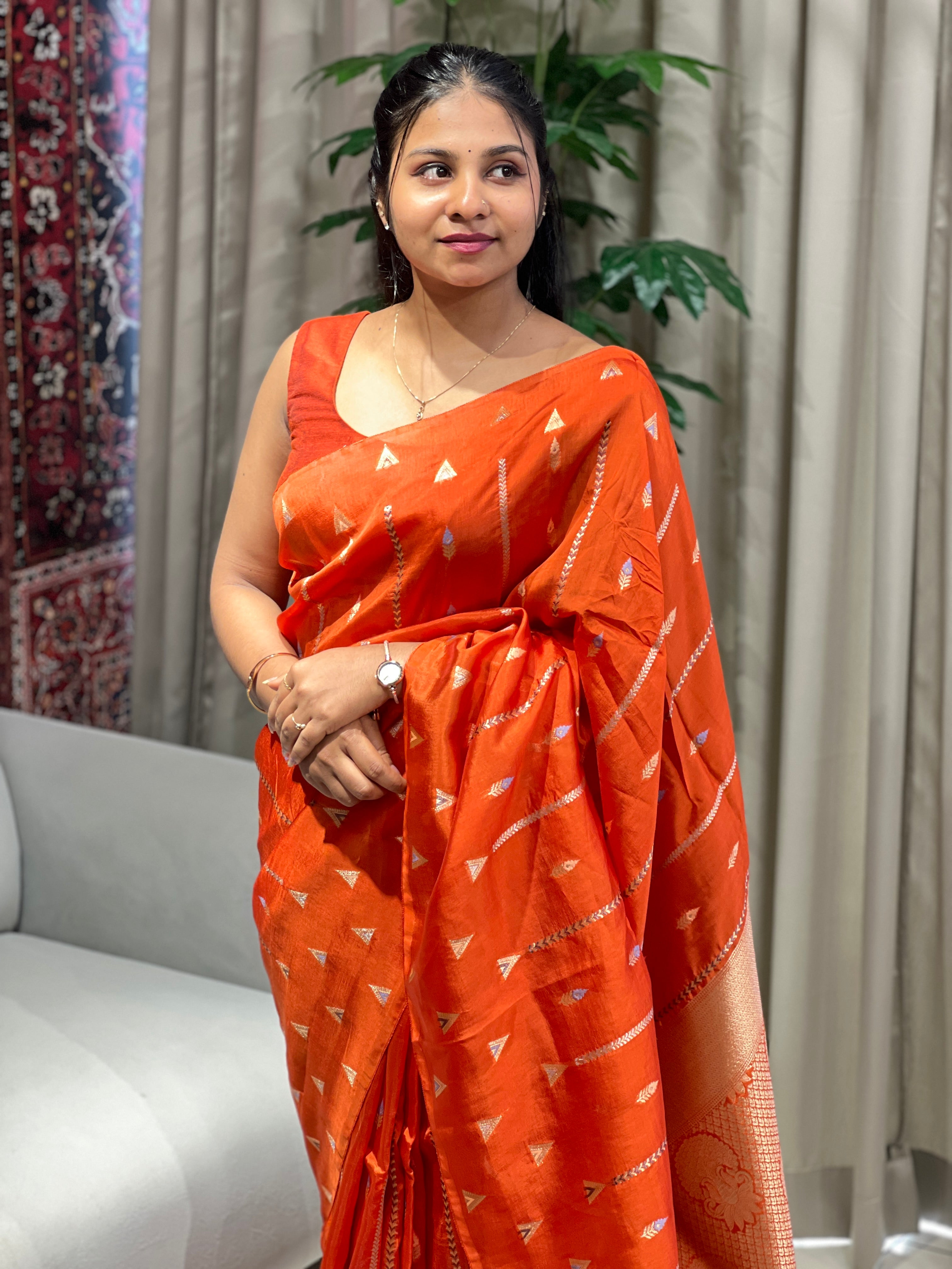 Zari And Thread Woven Semi Silk Saree | NN439