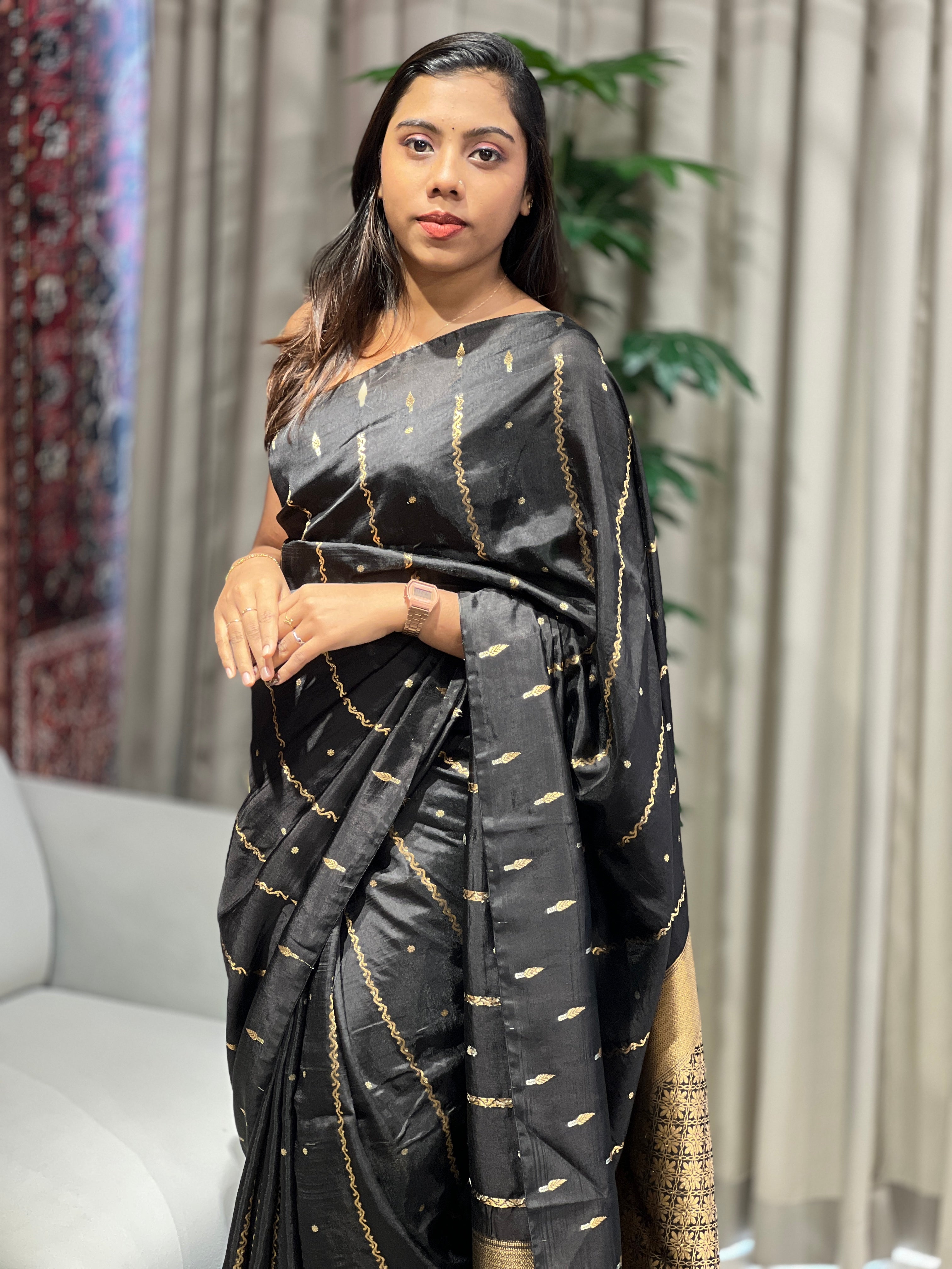 Zari And Thread Woven Semi Silk Saree | NN438