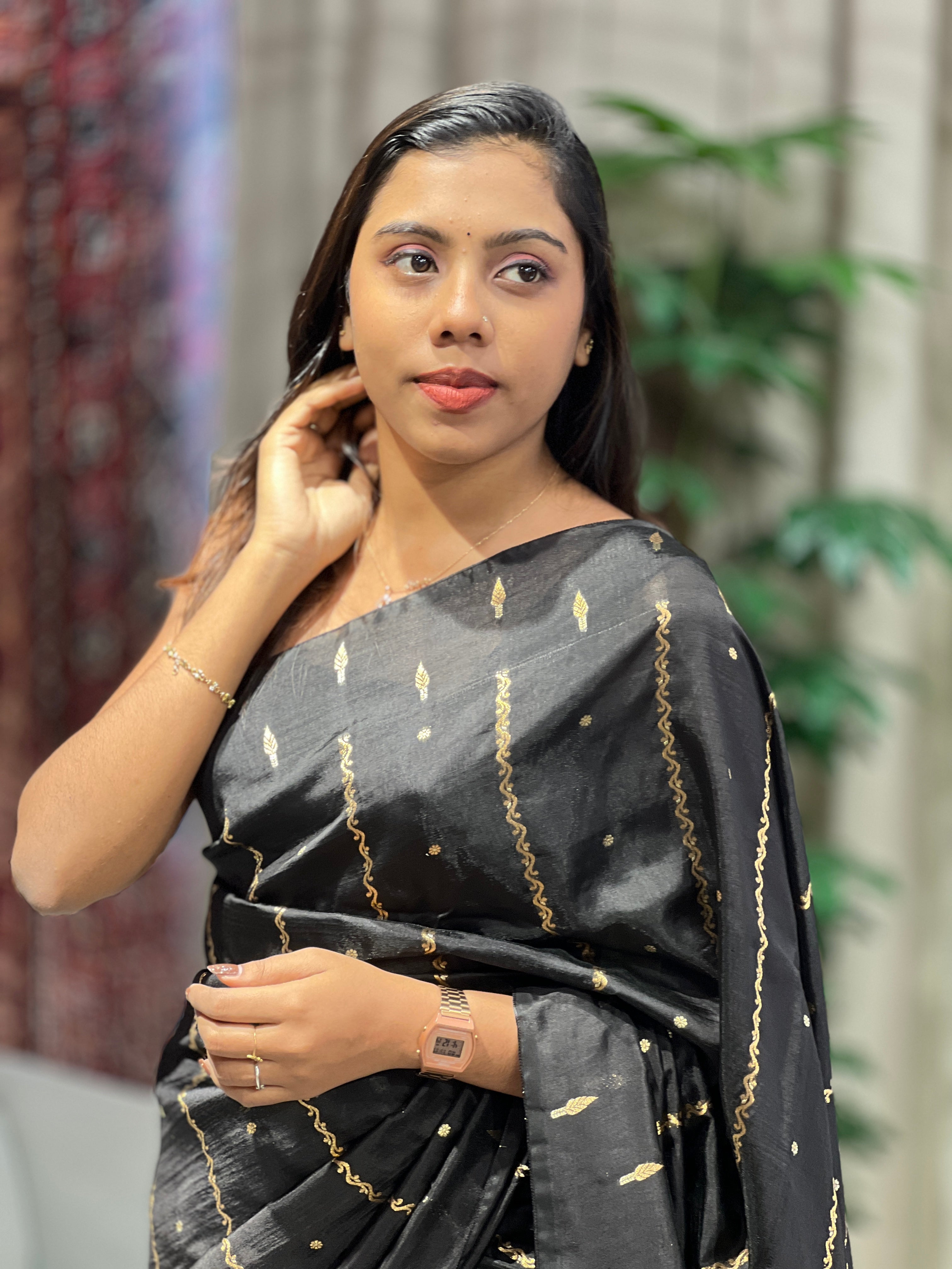 Zari And Thread Woven Semi Silk Saree | NN438