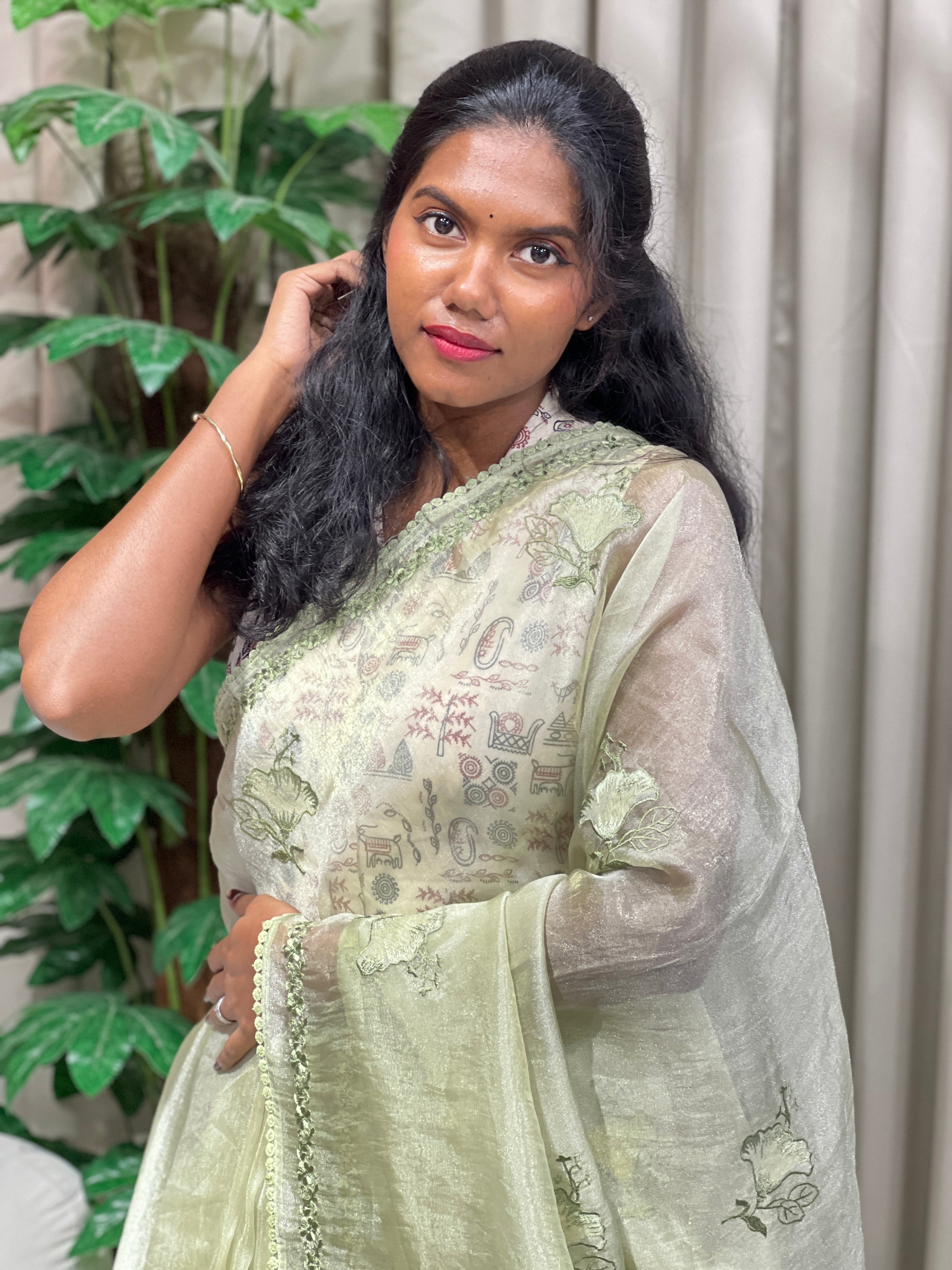 Floral Machine Embroidered Shimmer Organza Saree | BLD1981