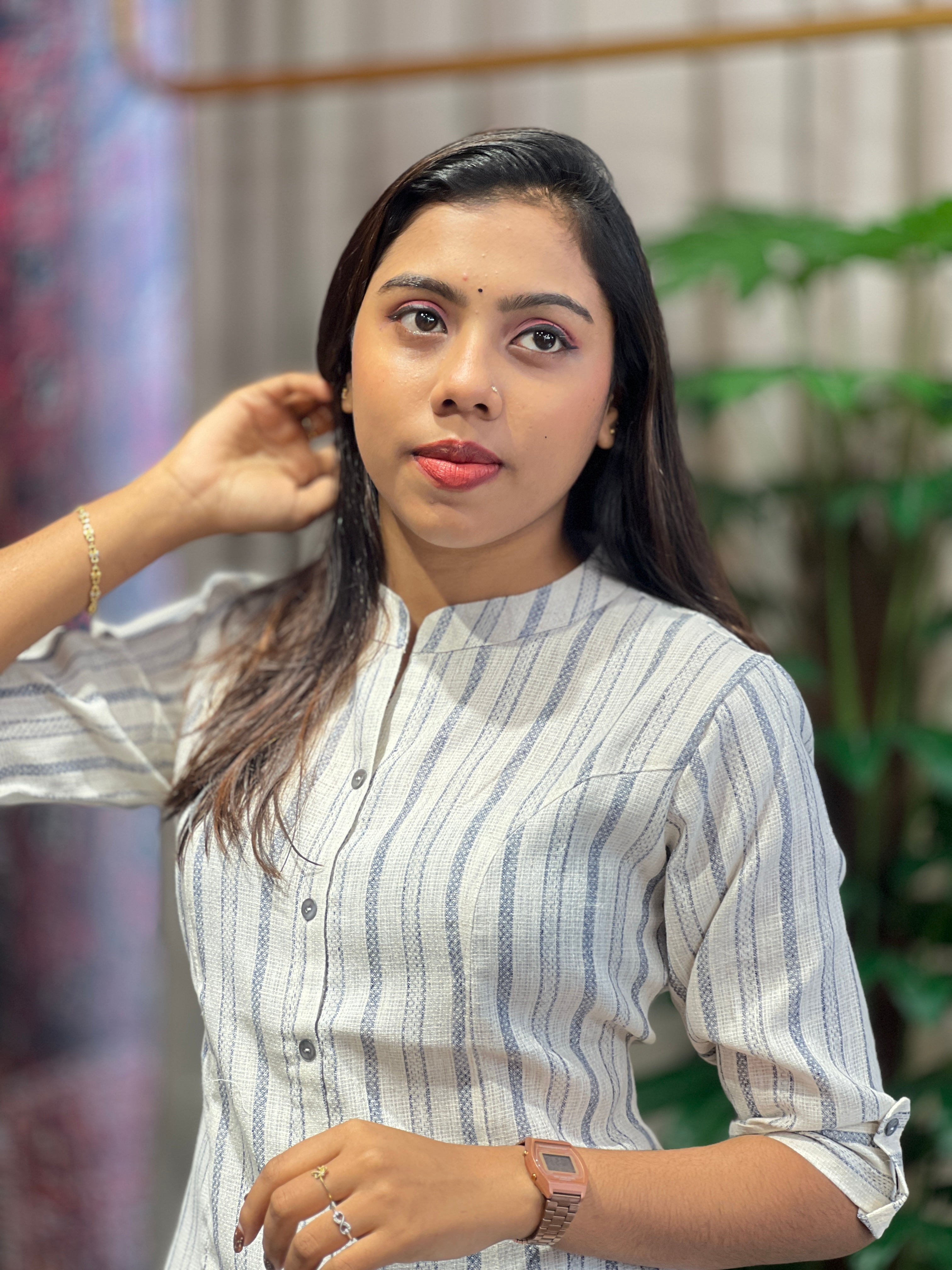 Thread Weaved Short Kurta | AKE107