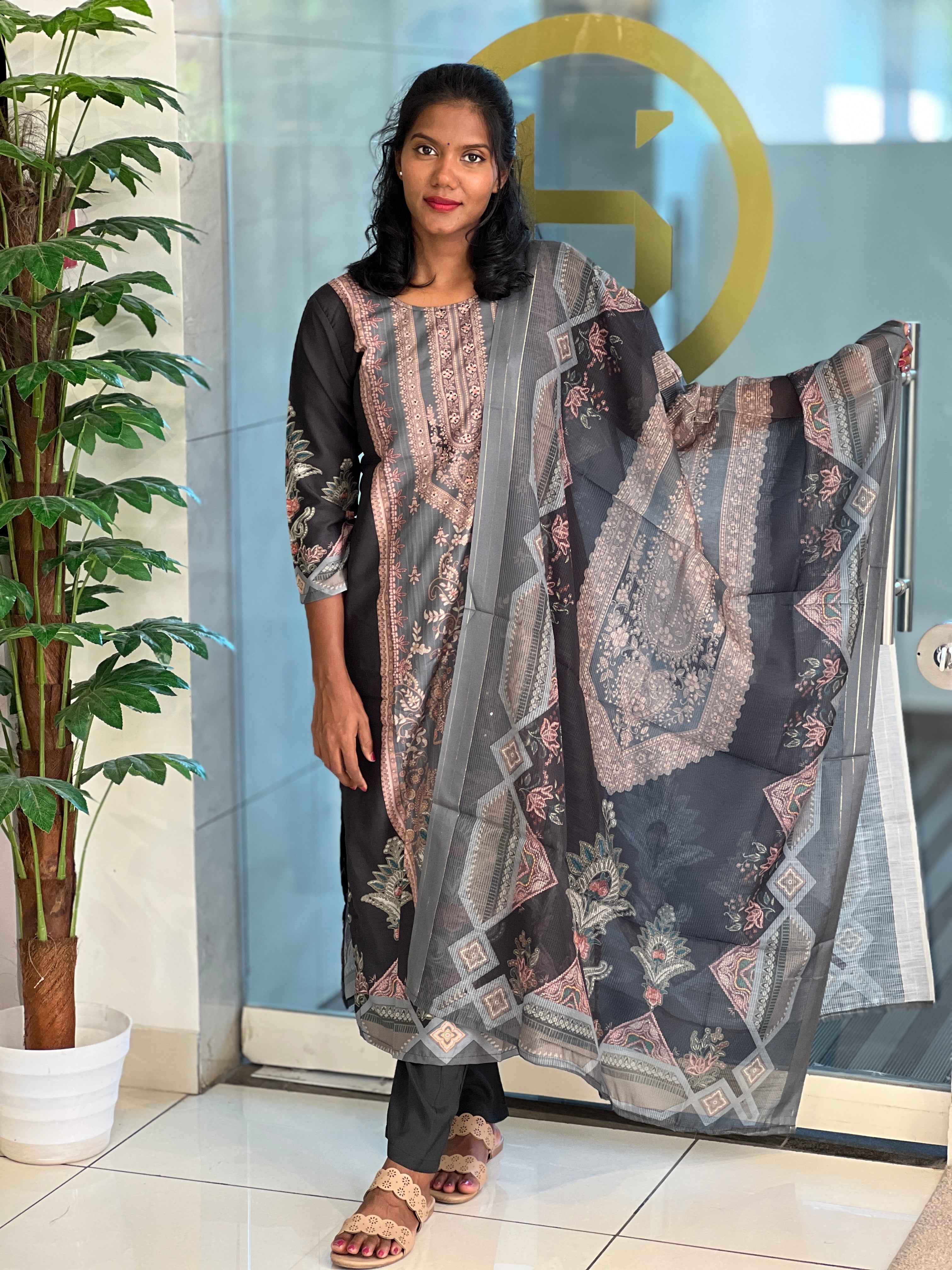 Digital Printed Muslin Finish Kurta Set | VFD126