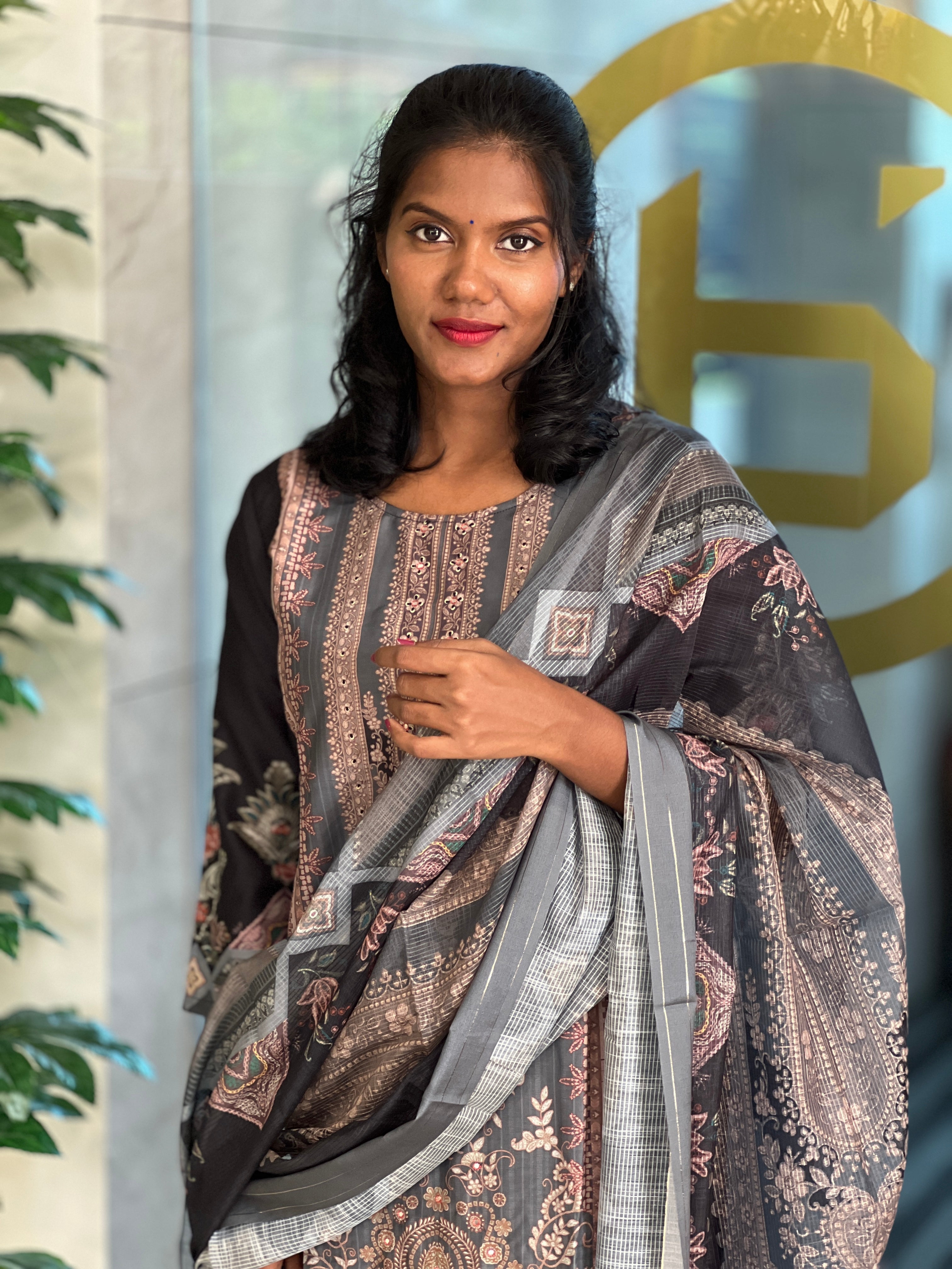 Digital Printed Muslin Finish Kurta Set | VFD126