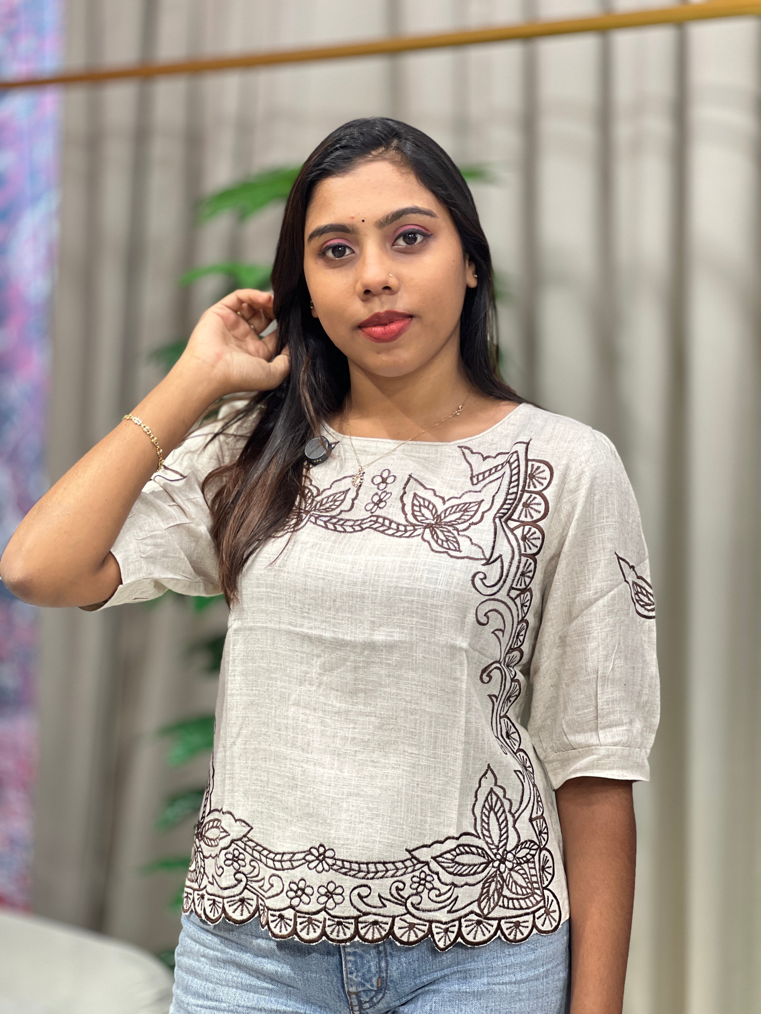 Machine Embroidered Linen-Cotton Short Kurta | PGI254